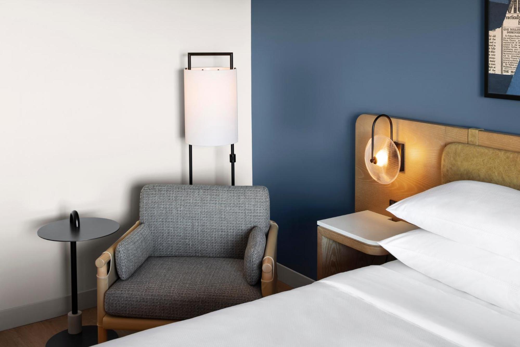 Junior Suite, 1 King Bed with Sofa 