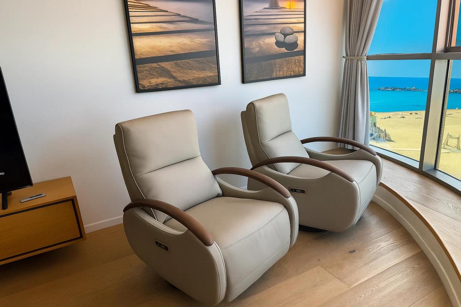 Apartment with Sea View - Photo 5