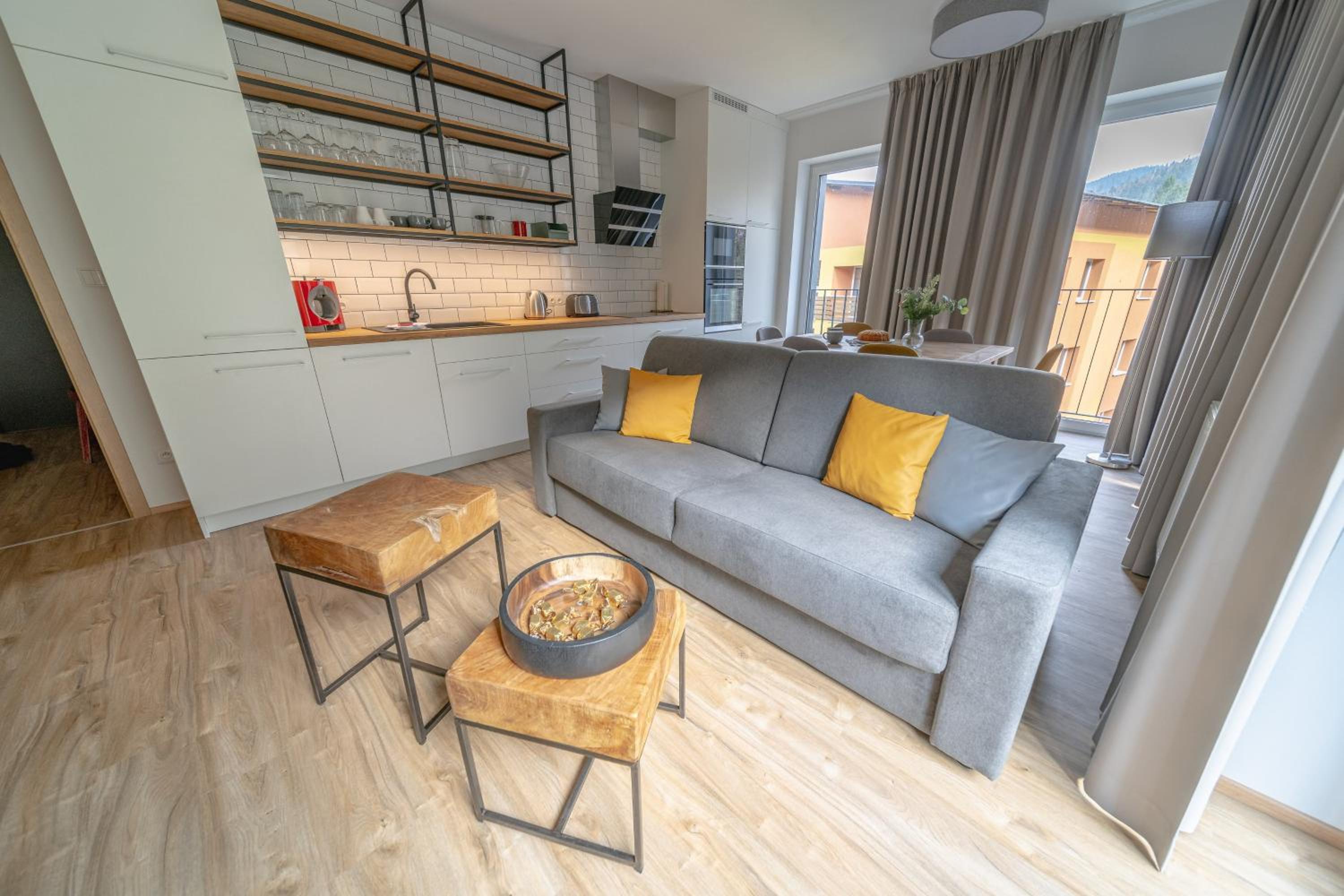 One-Bedroom Apartment with Terrace photo 1