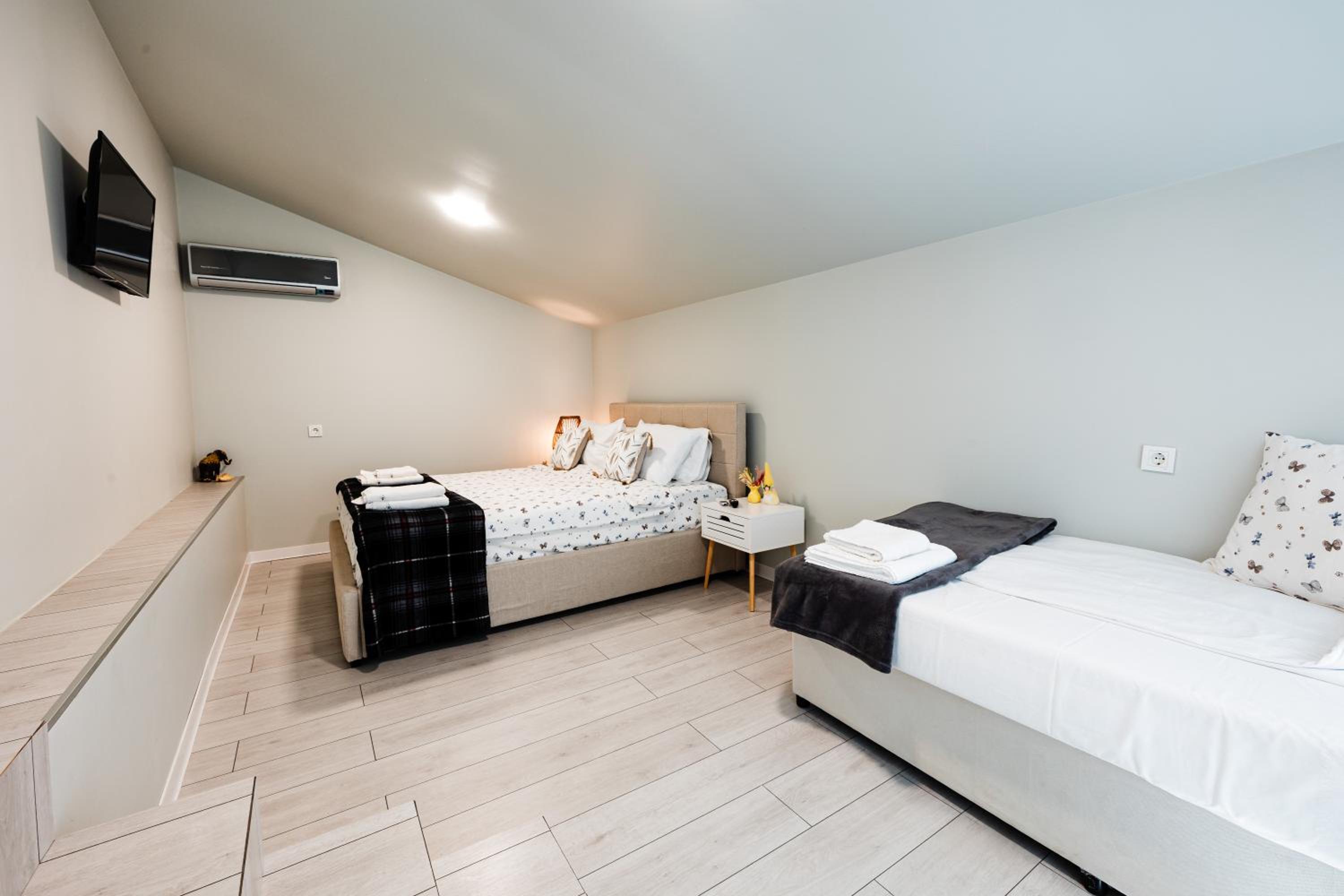 Three-Bedroom Villa photo 2