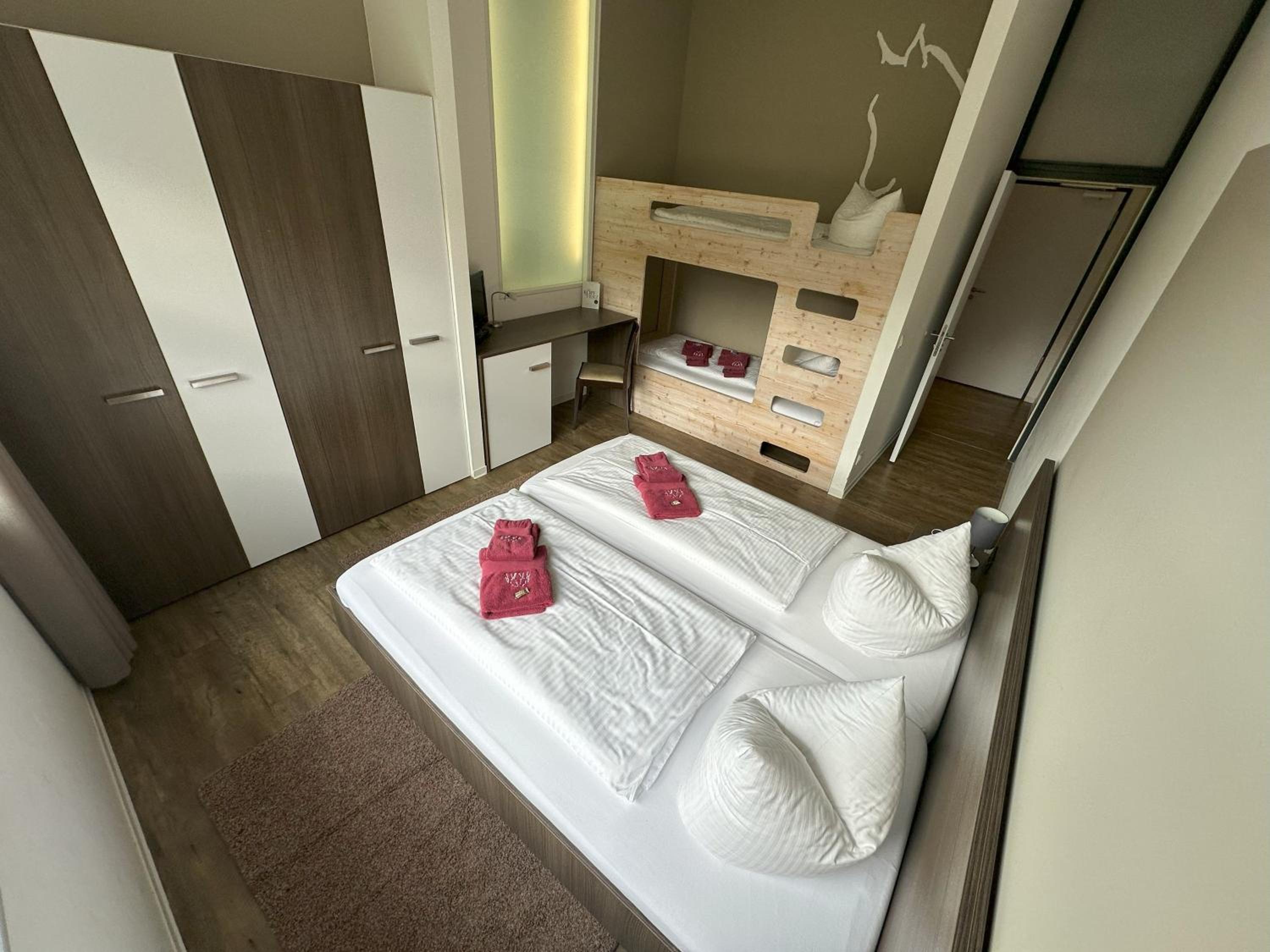 One-Bedroom Suite