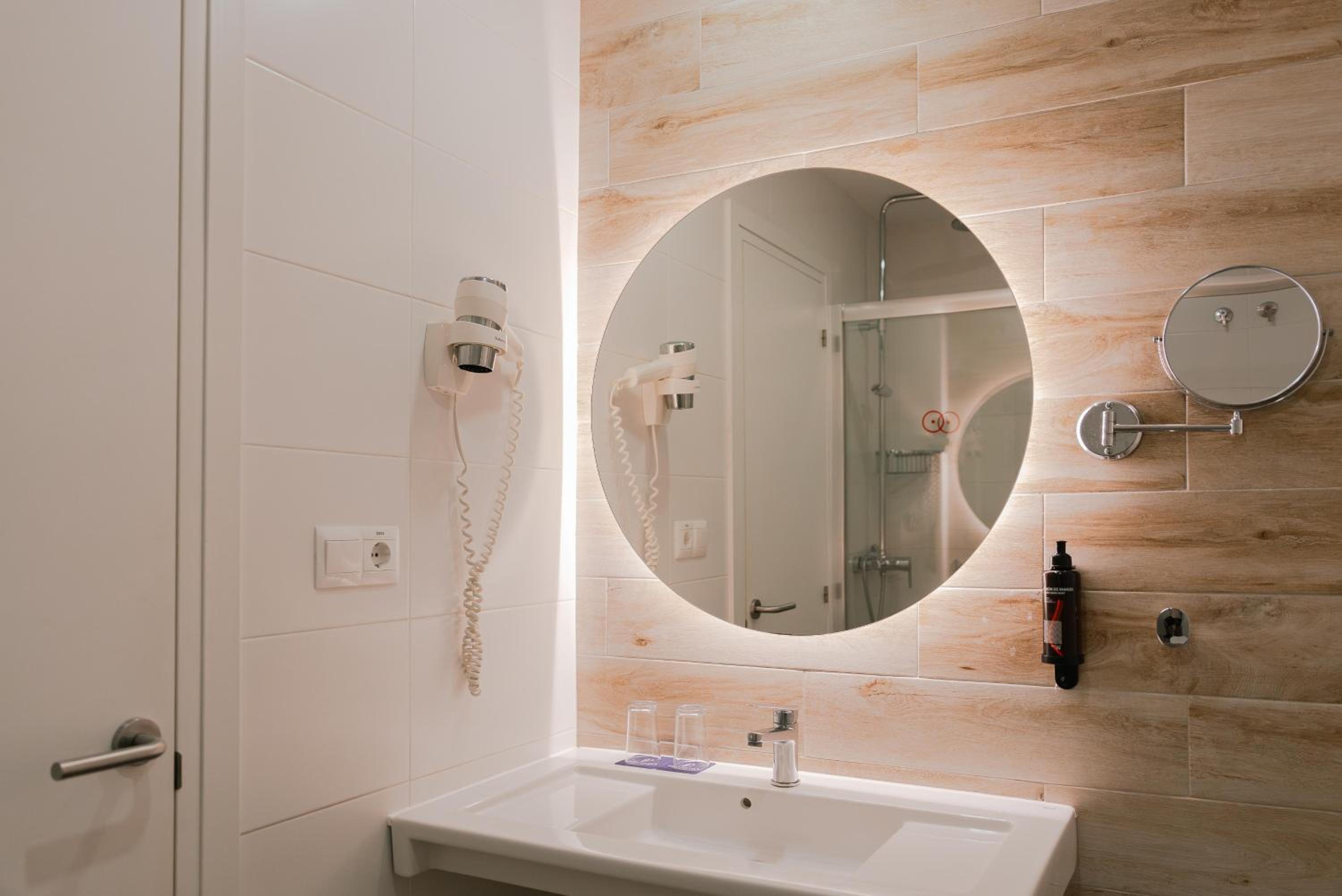 Triple Room (2) - Photo 5