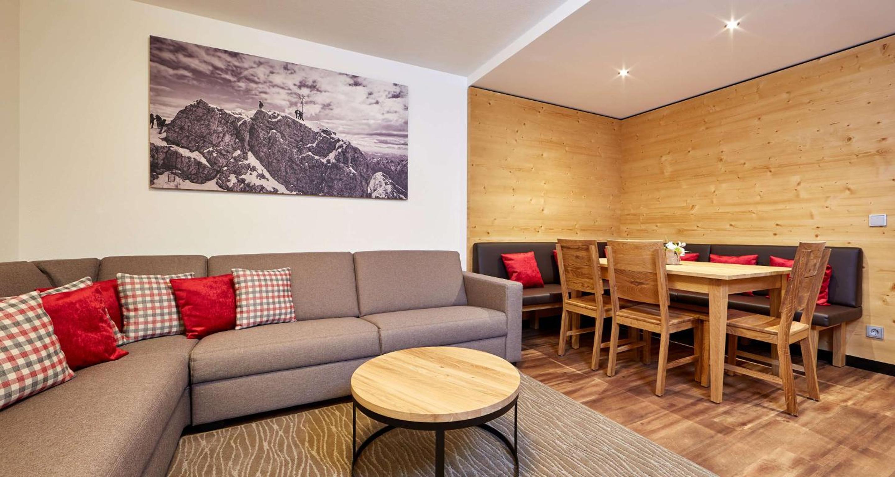 Apartment with One Double Bed and Two Single Beds - Balcony/Separate Building - Photo 7