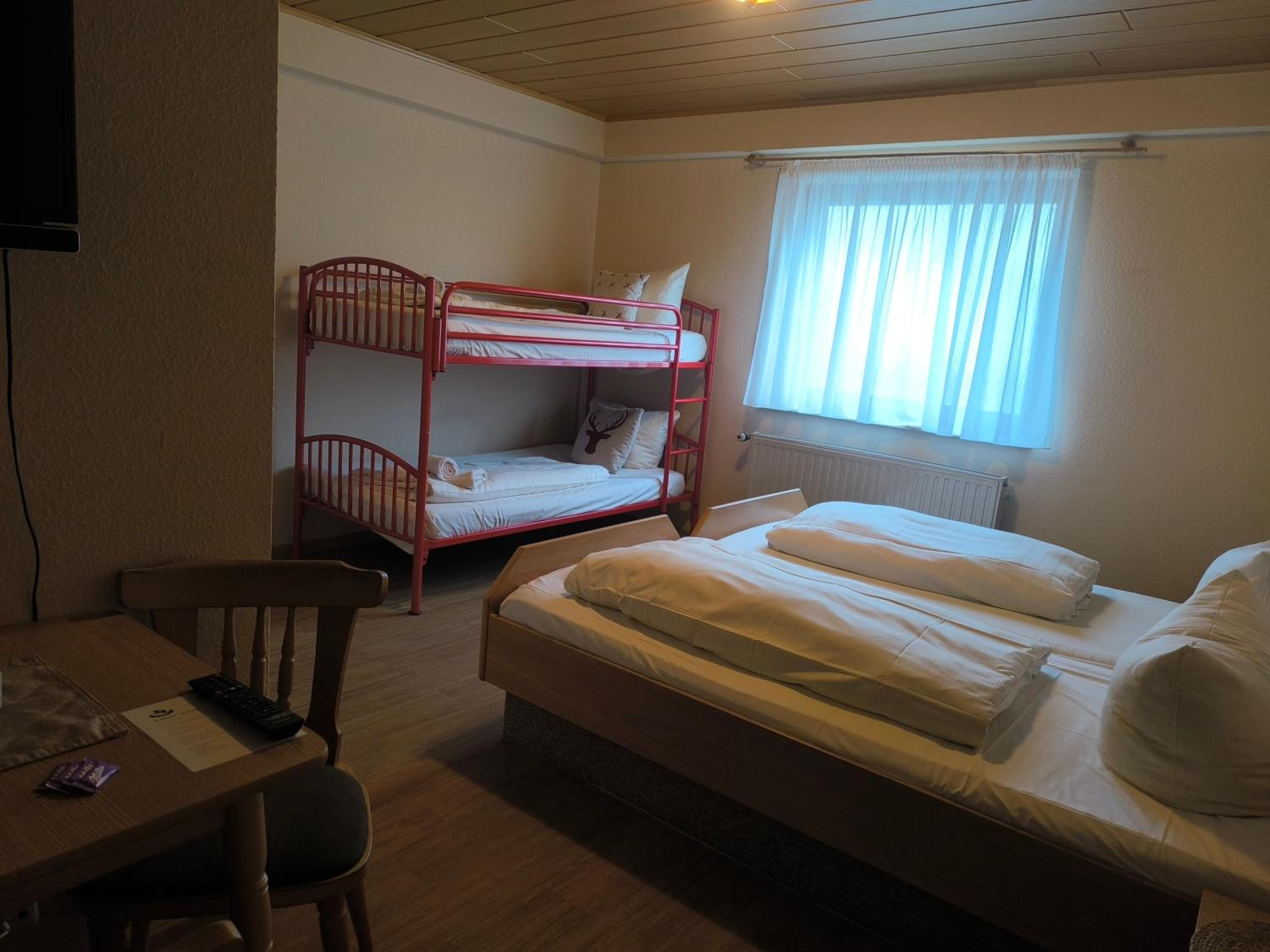 Quadruple Room - Photo 2