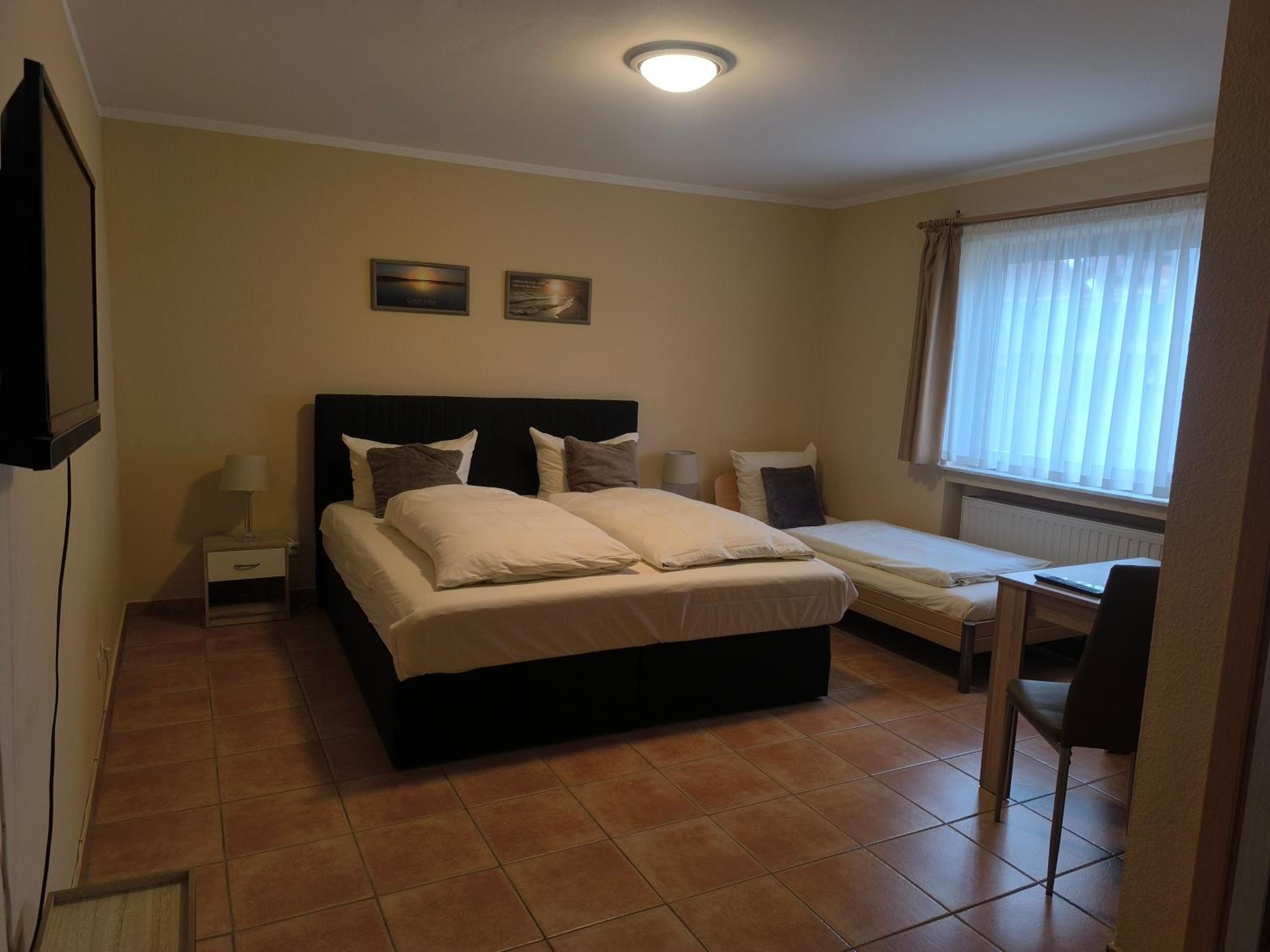 Triple Room - Photo 2