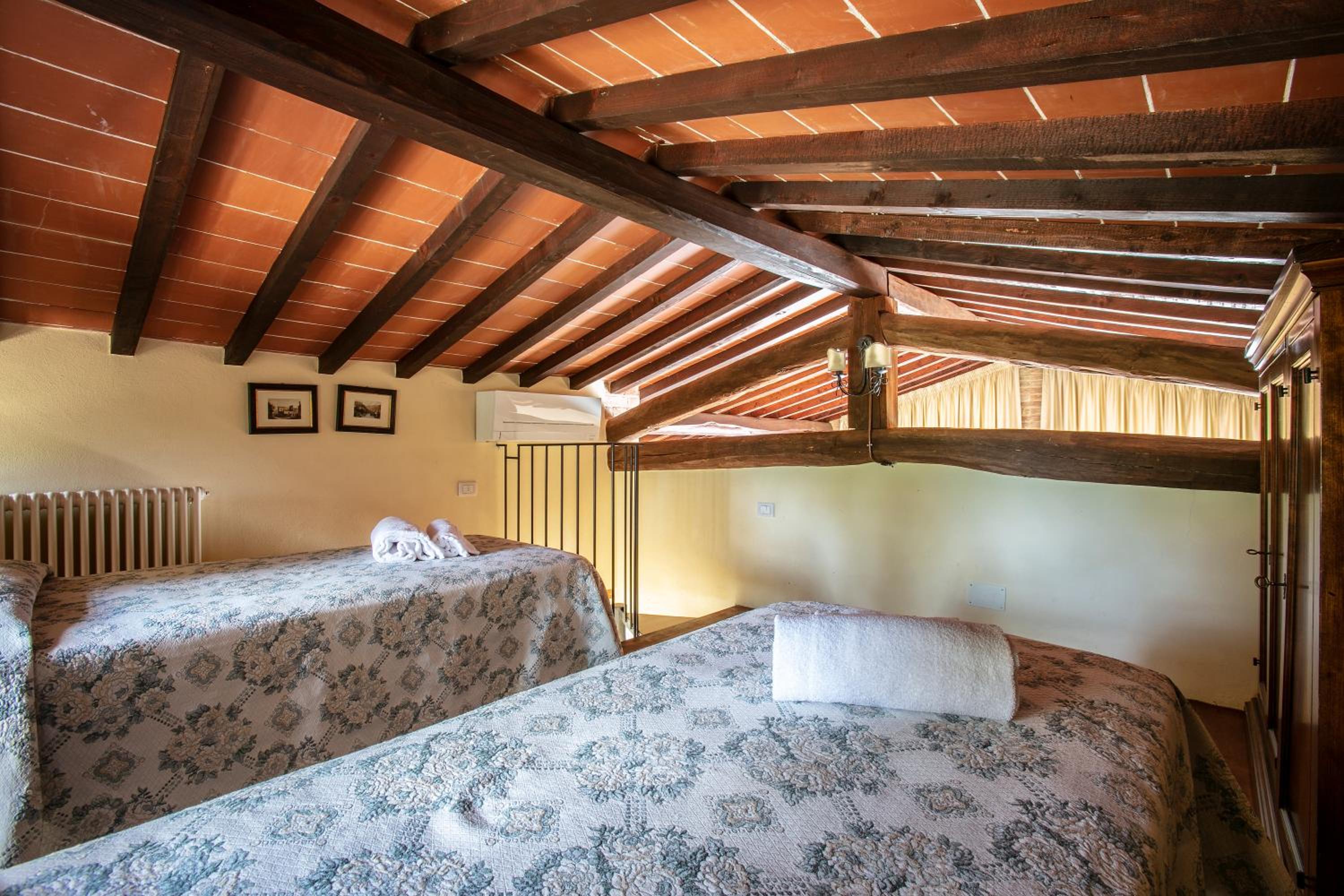 Two-Bedroom Apartment with Terrace - Country Farmhouse photo 2