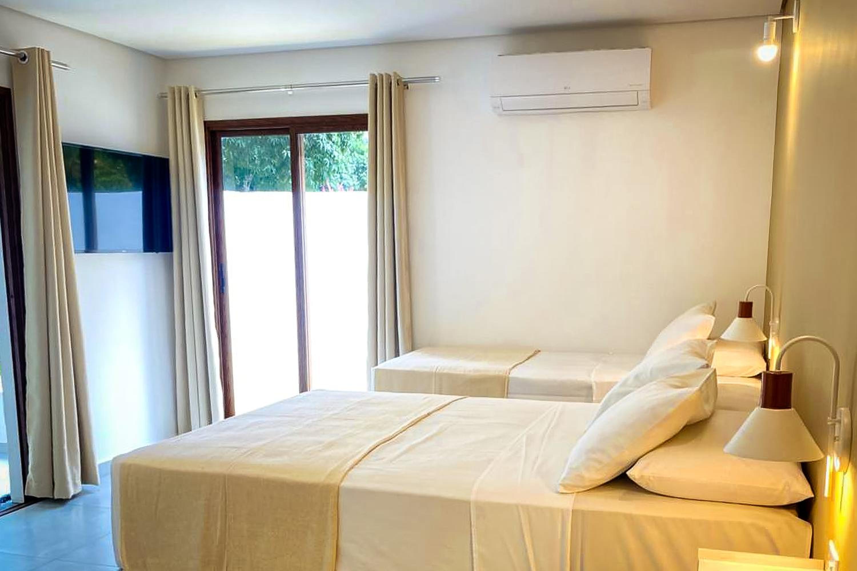 Quadruple Room with Balcony photo 3