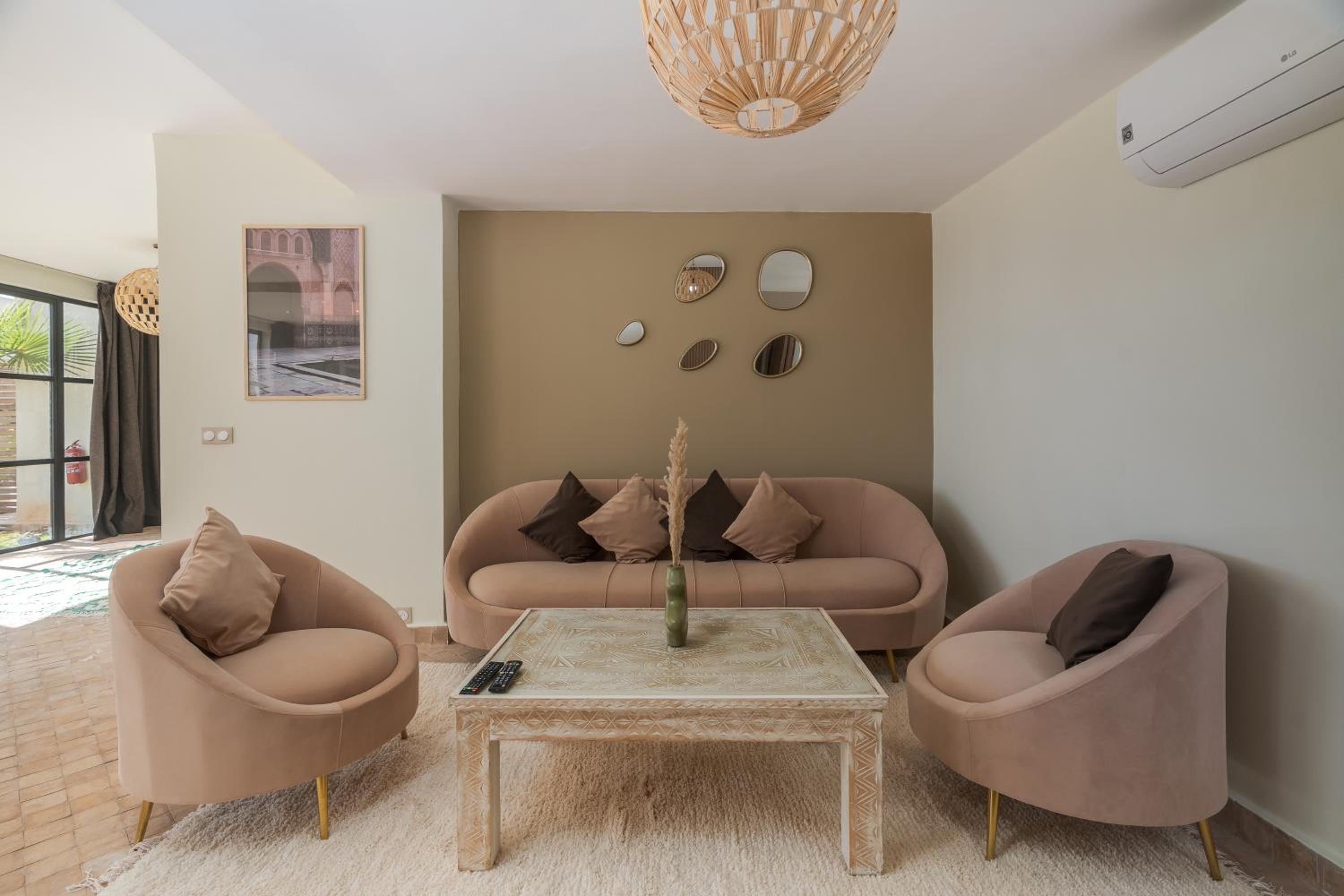 Three-Bedroom Villa photo 2