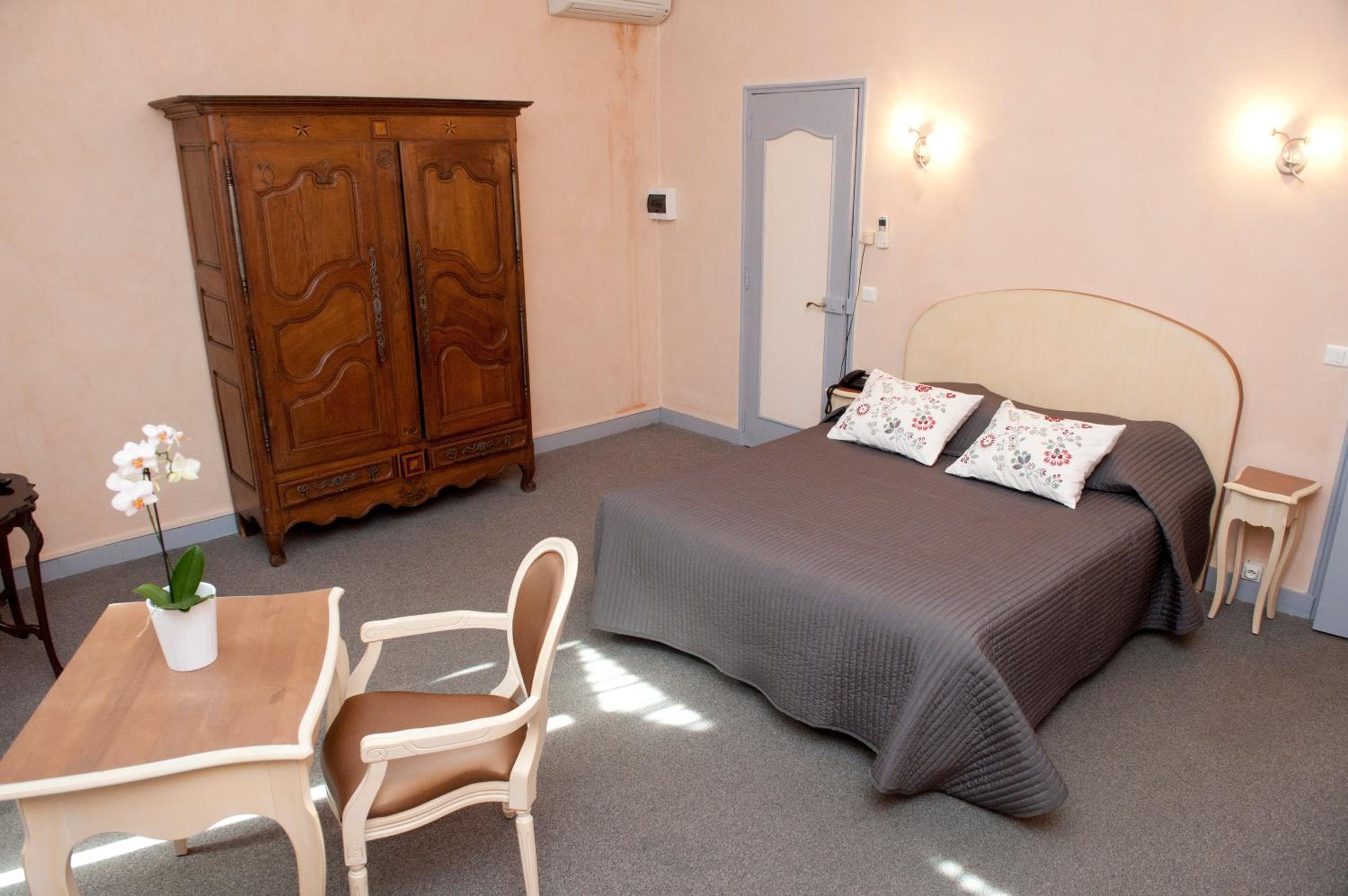 Superior Double Room - Photo 9