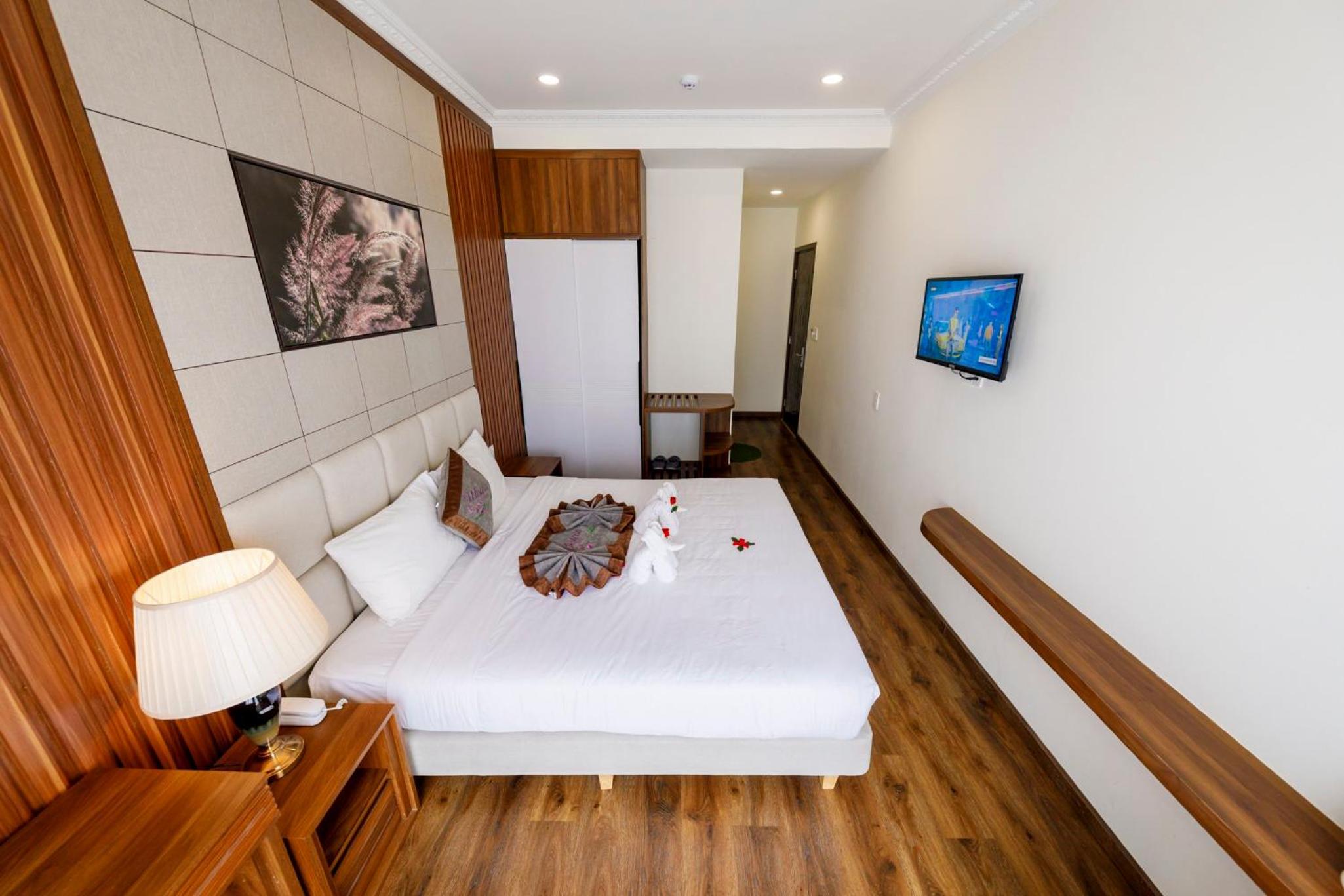 King Room with Balcony