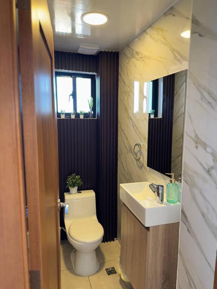 Three-Bedroom Premium Apartment with Balcony photo 2