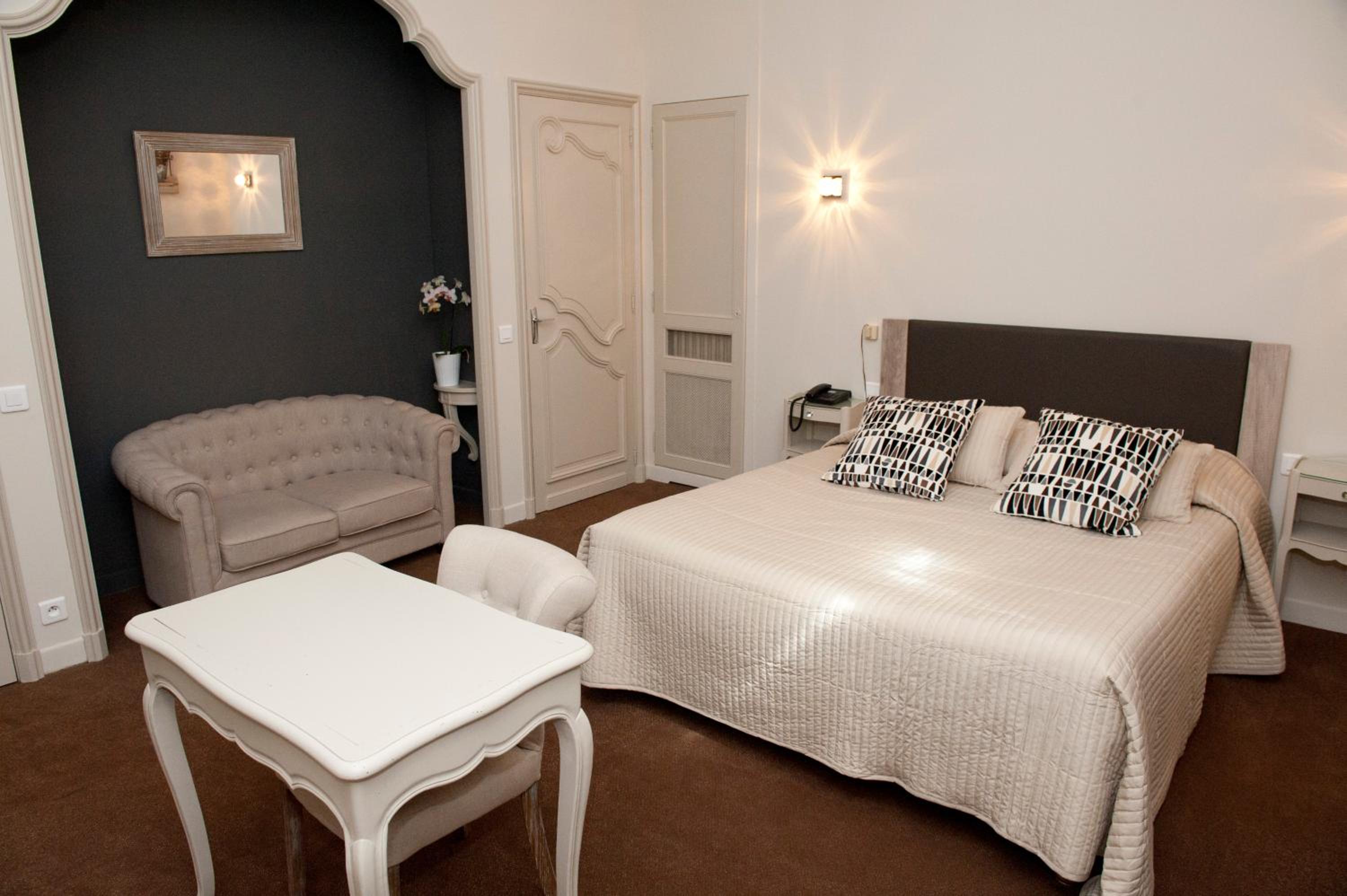 Superior Double Room - Photo 11
