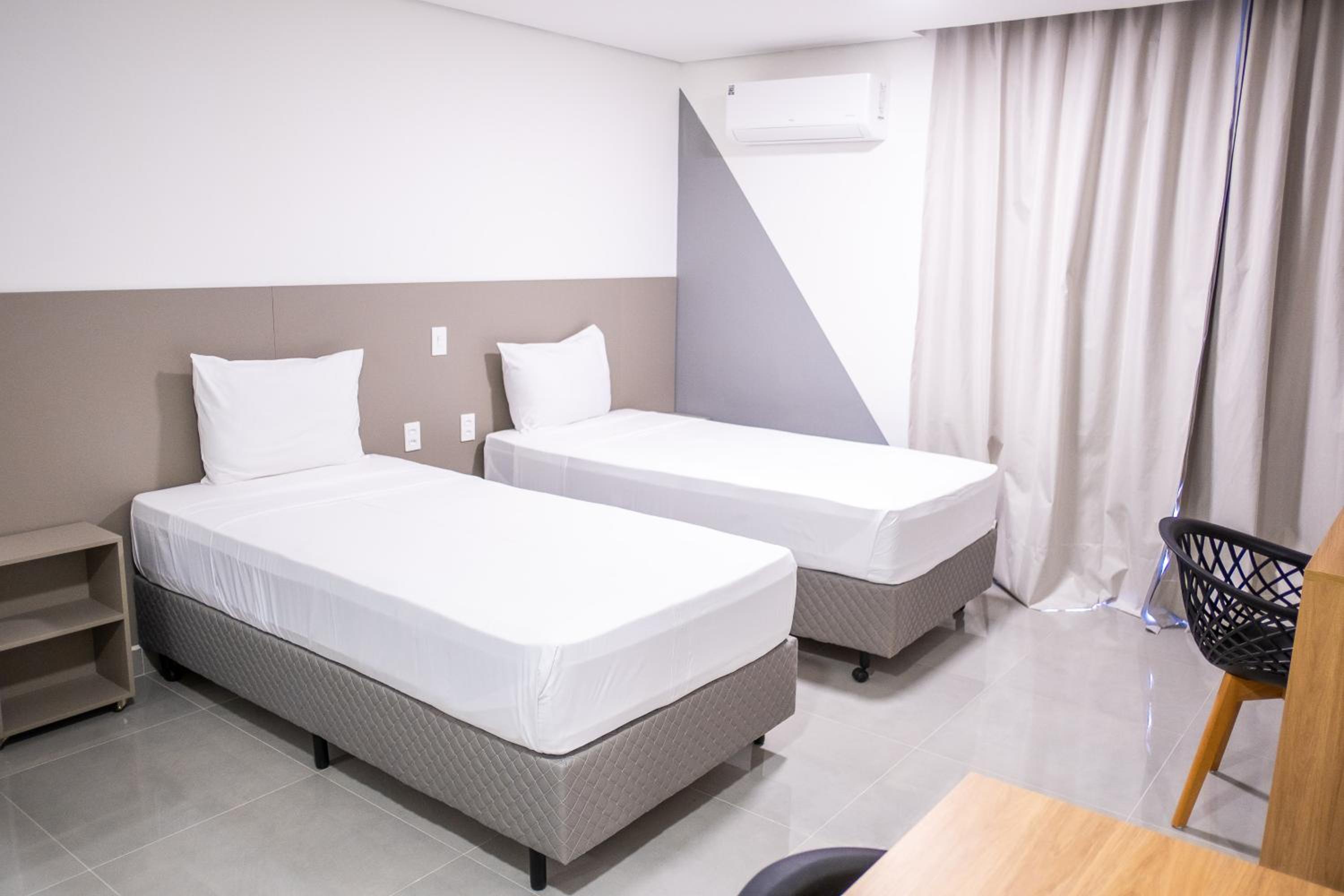 Twin Room - Disability Access photo 3