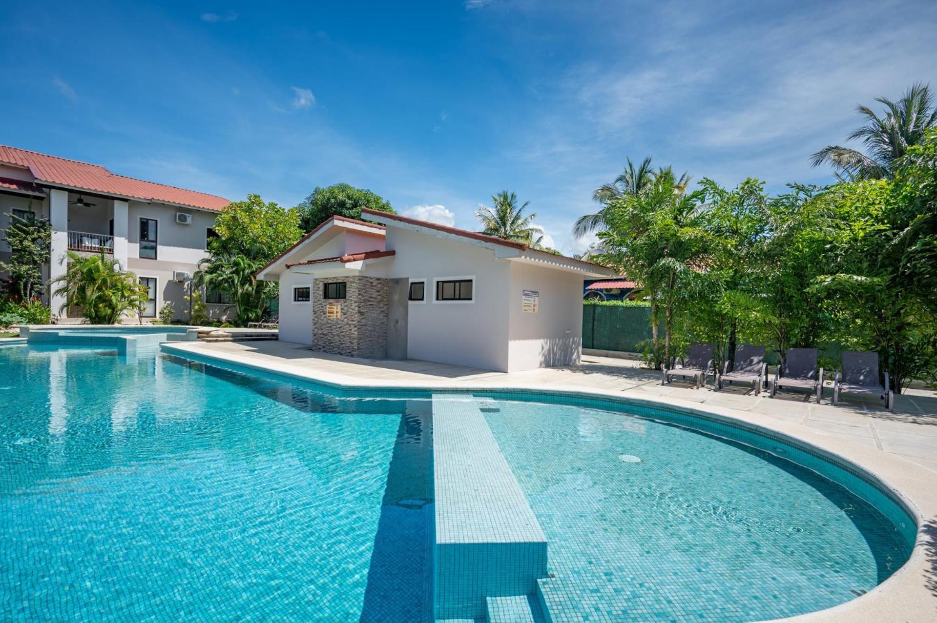 Three-Bedroom Villa photo 1