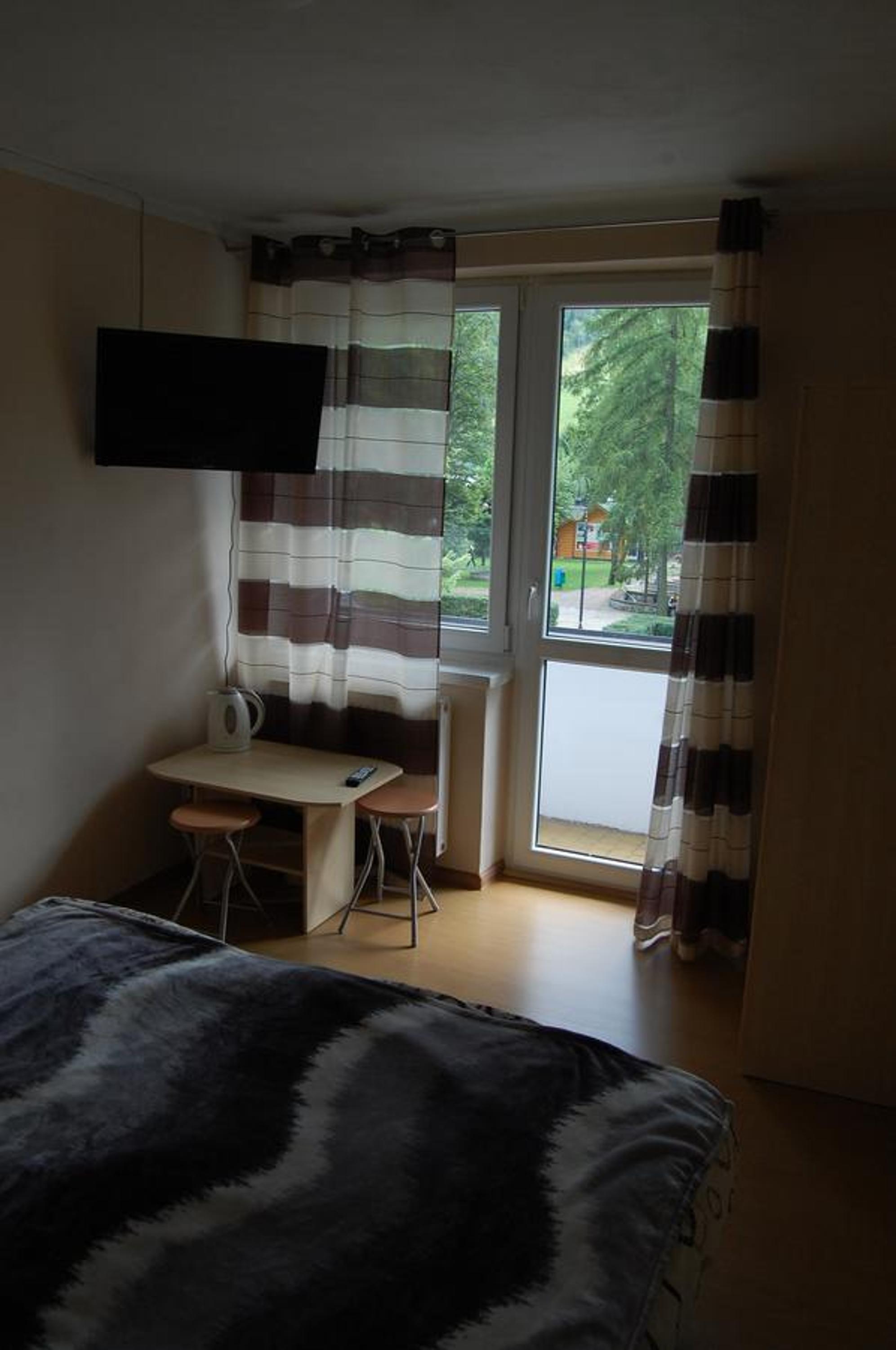 Double Room with Balcony 2 - Photo 3