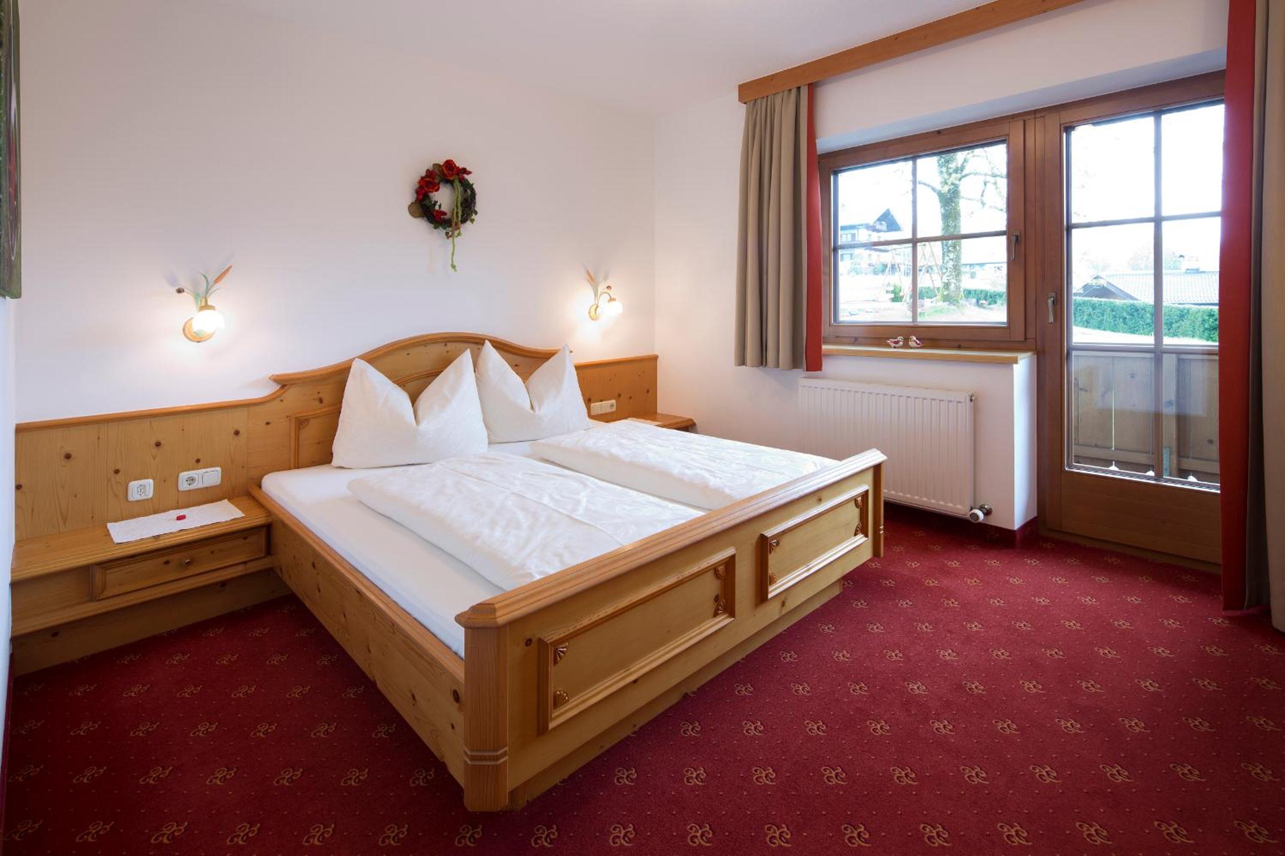 Double or Twin Room with Balcony photo 3