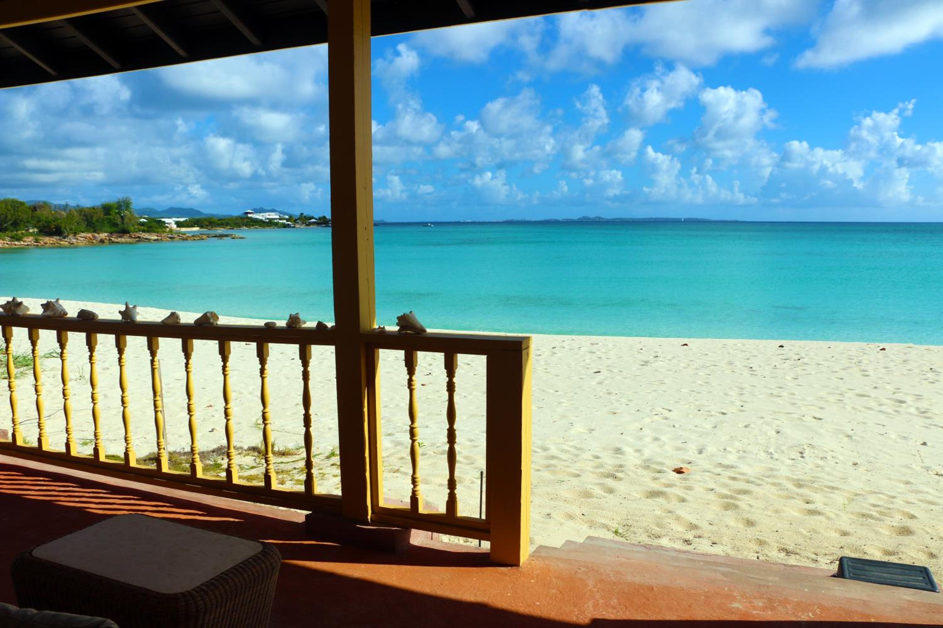 Double Room - Beach Front photo 2