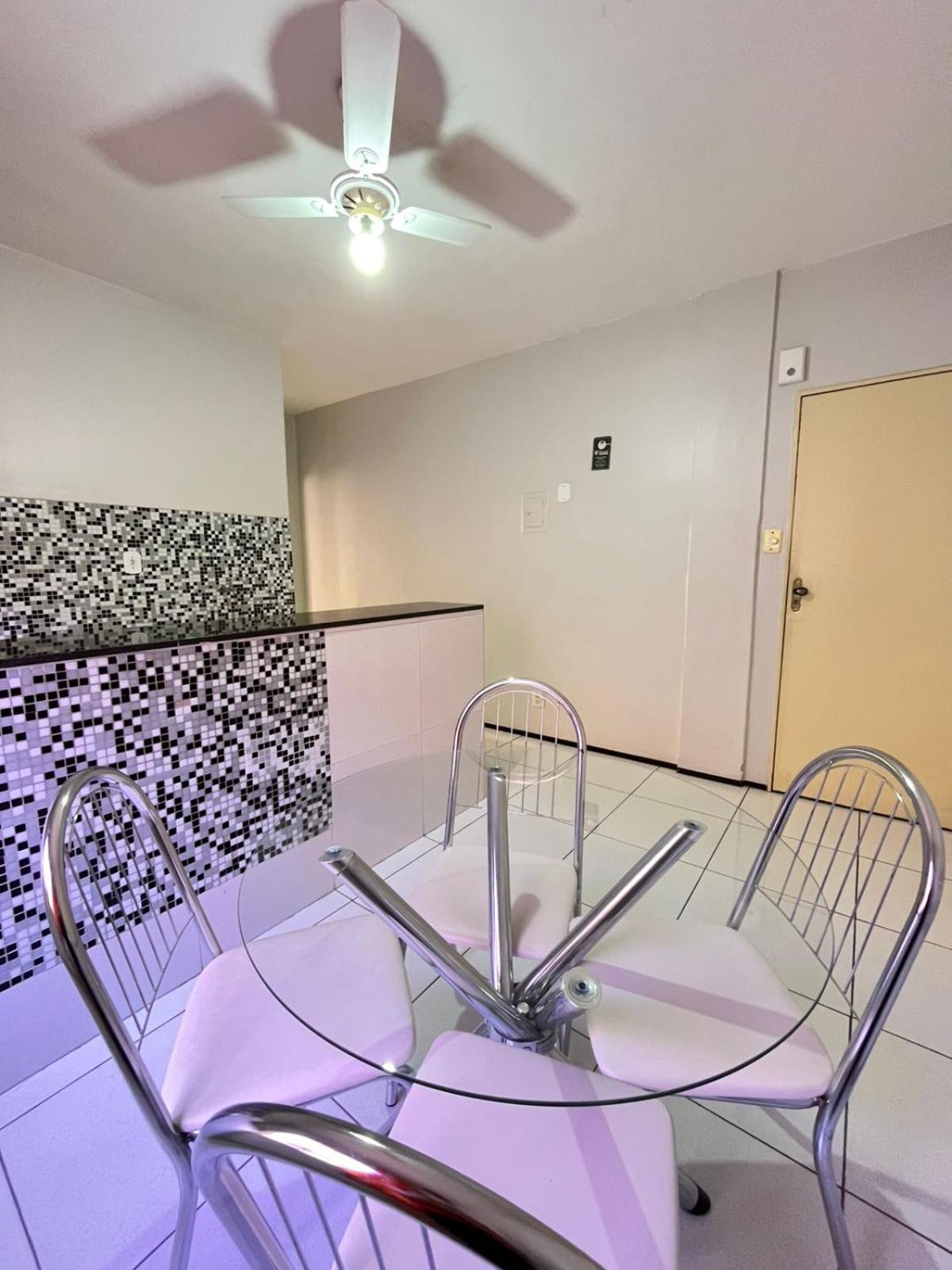 One-Bedroom Standard Apartment photo 2