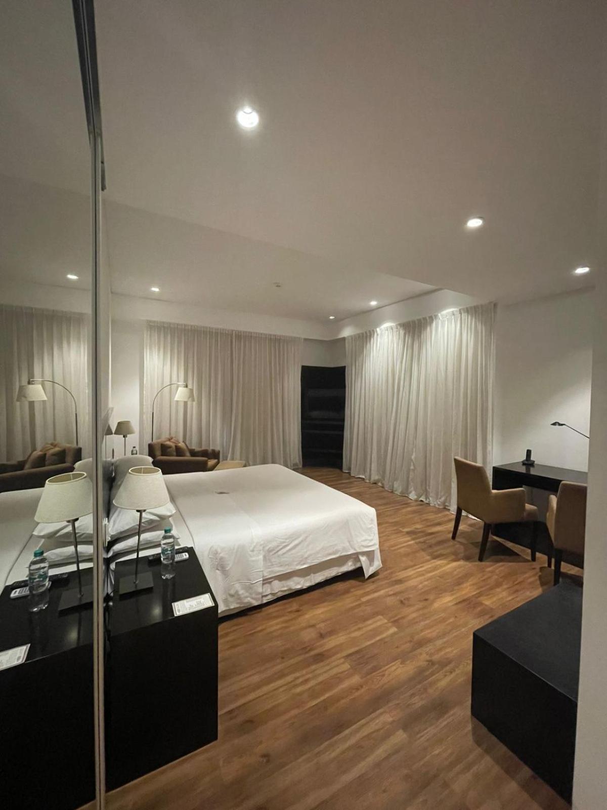 Double or Twin Room photo 3