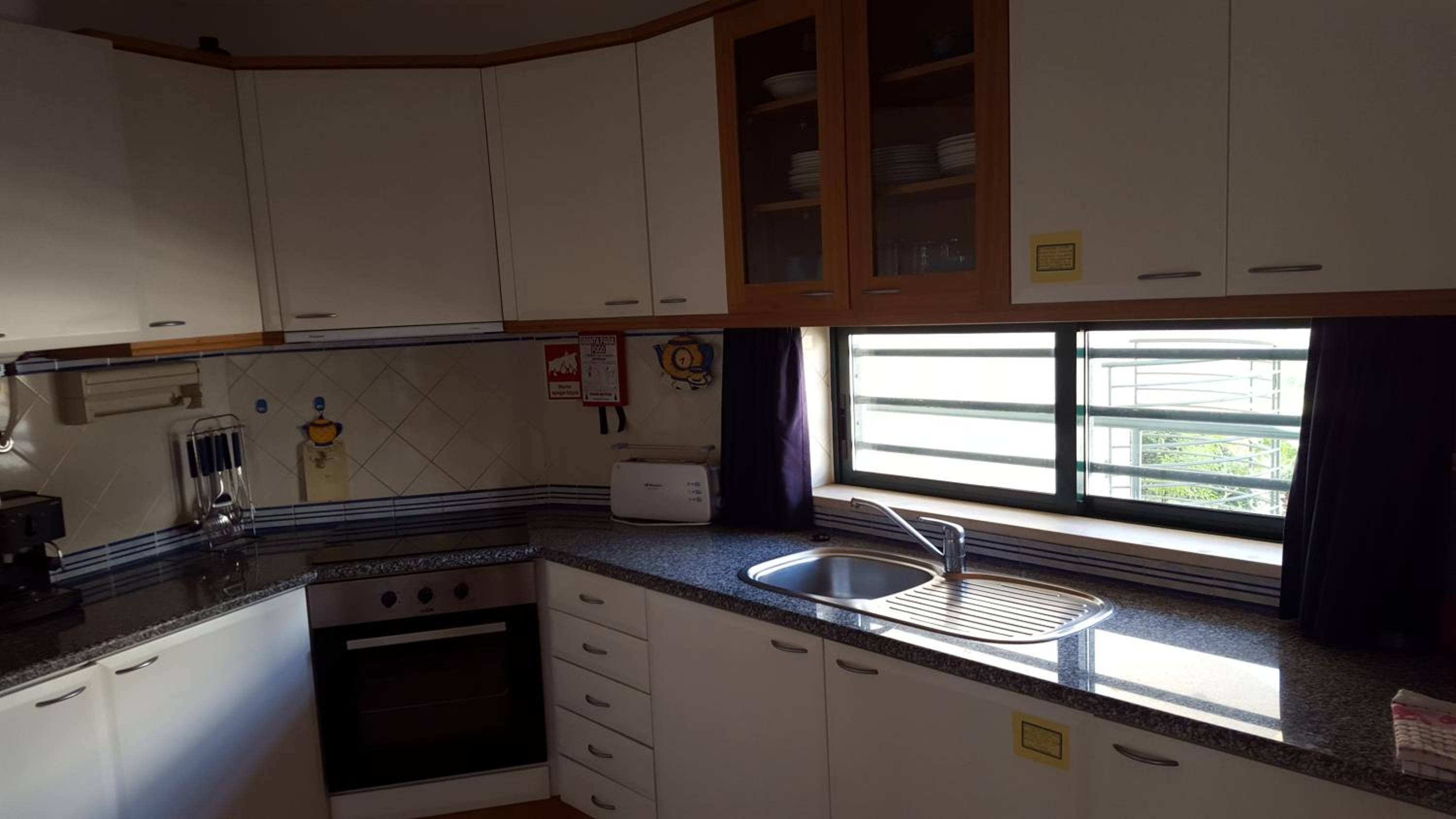 One-Bedroom Apartment - Photo 11