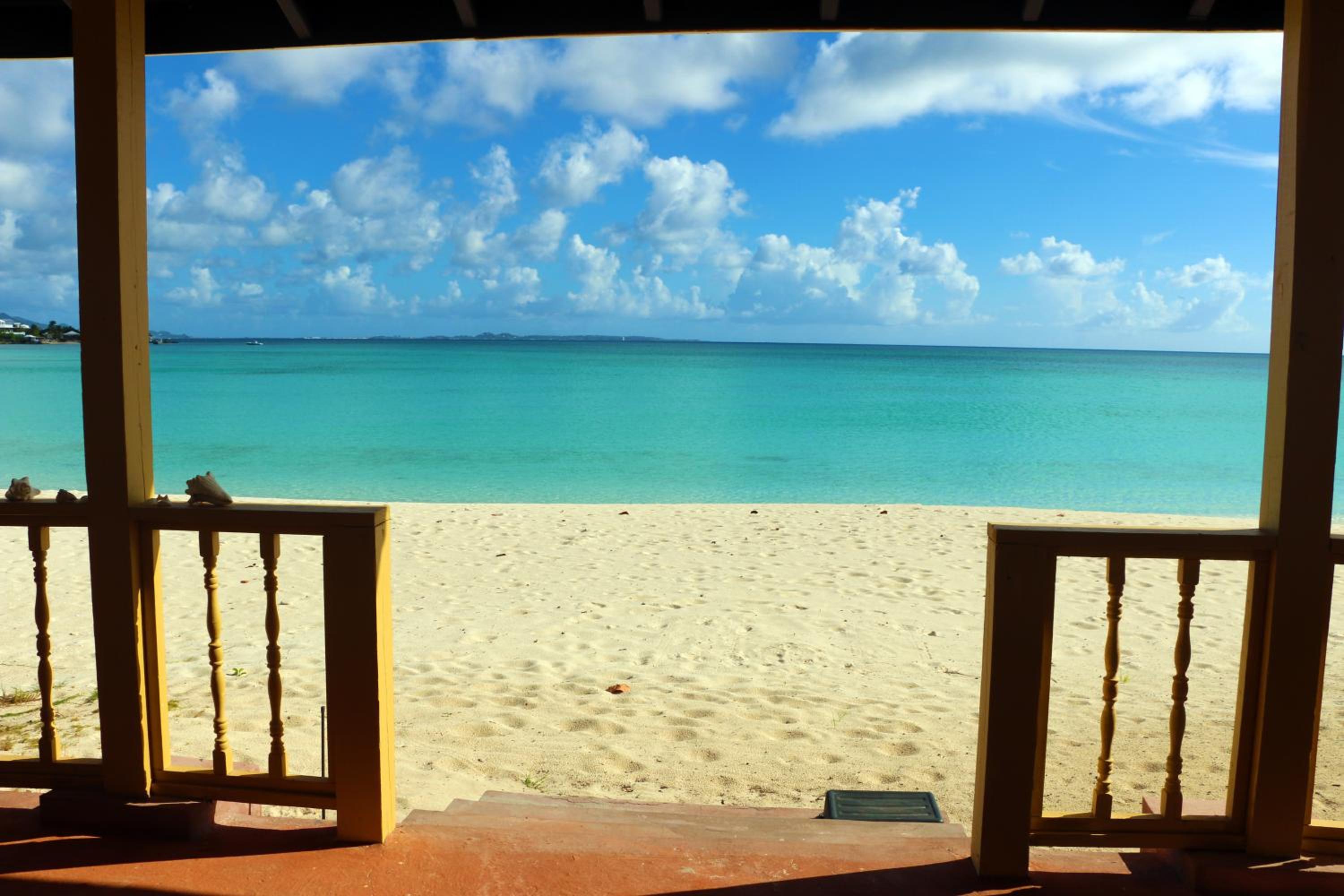 Double Room - Beach Front photo 3