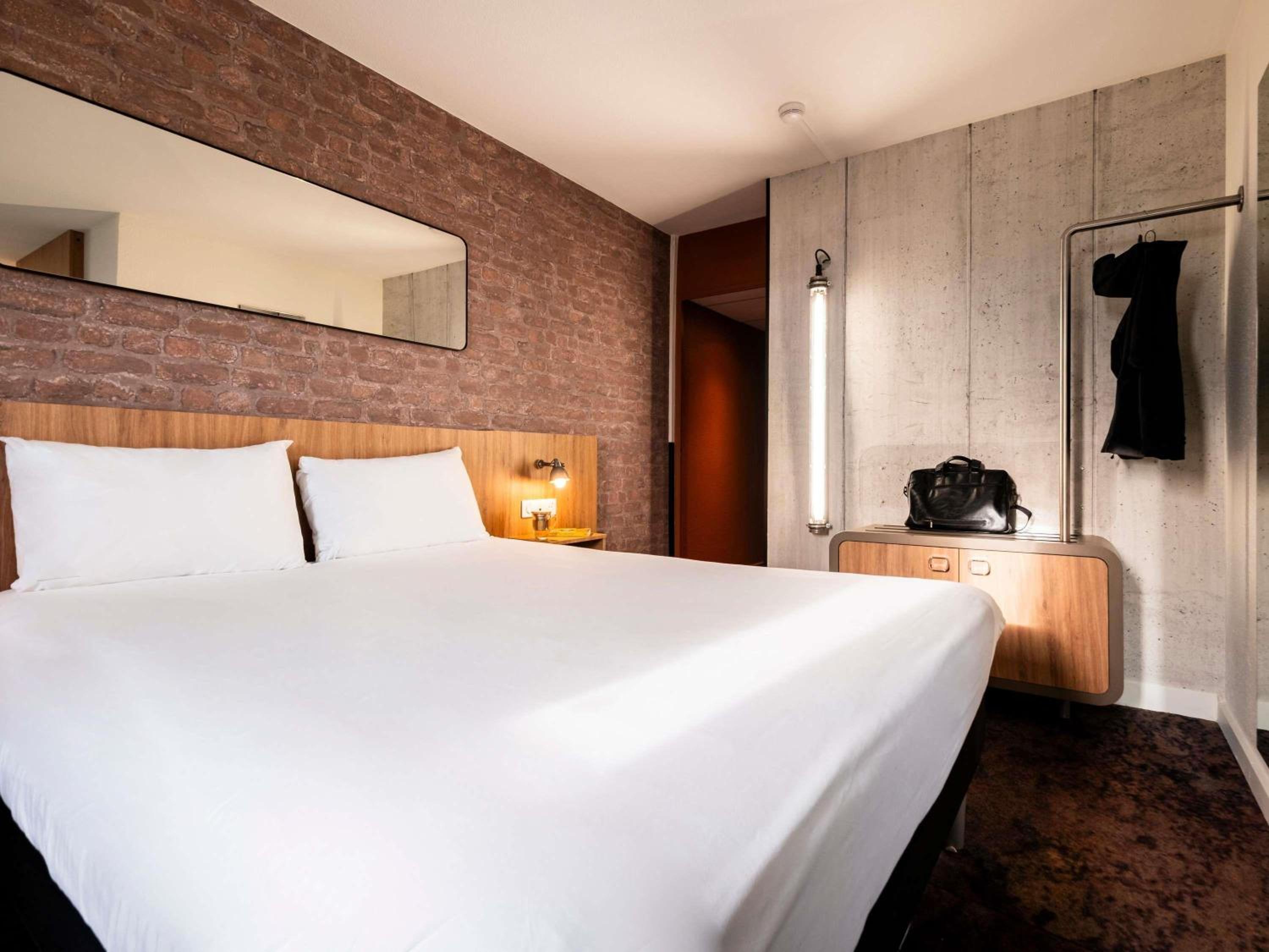 Superior Double Room with armchair - Photo 4