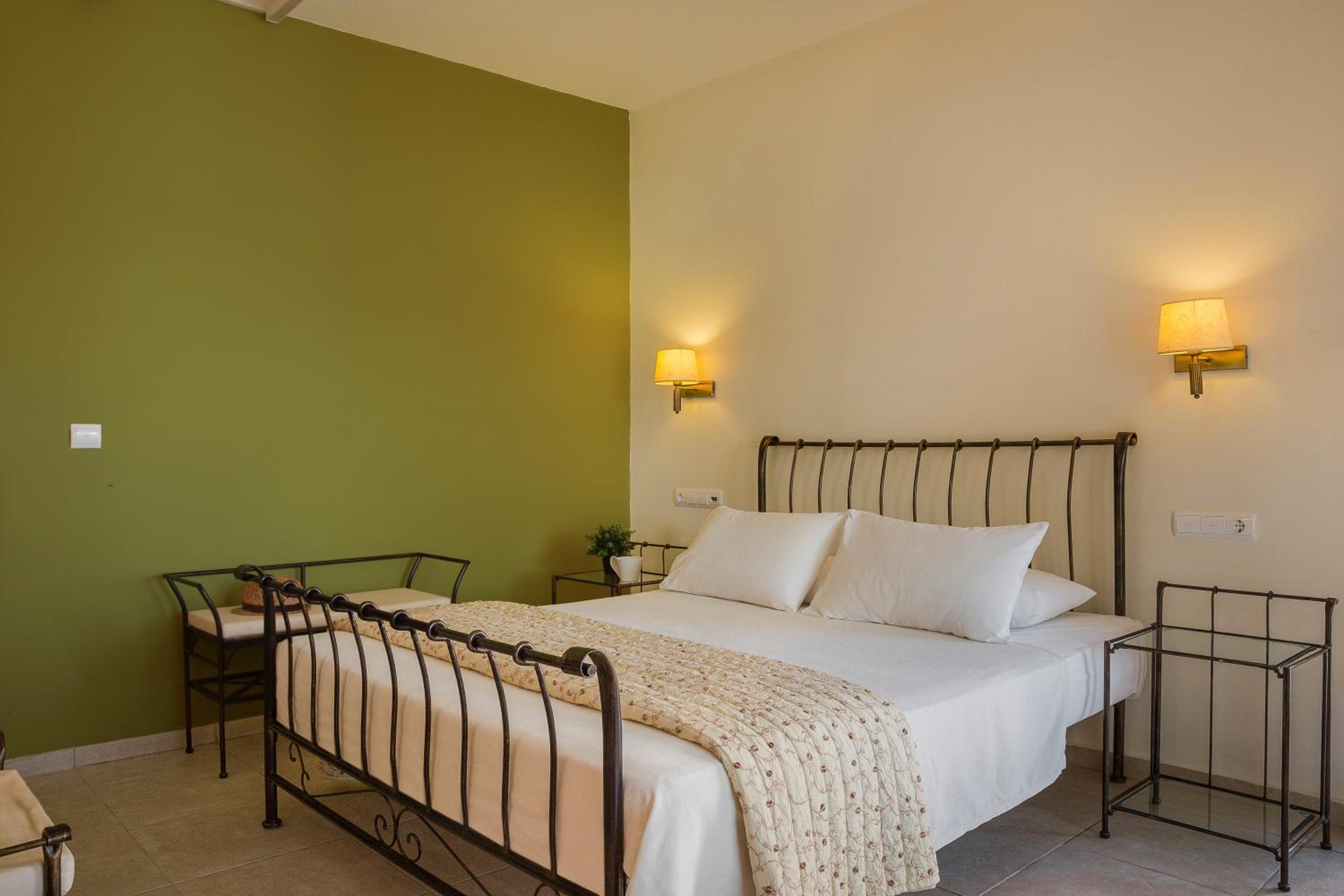 Double Room (Accessible) photo 3