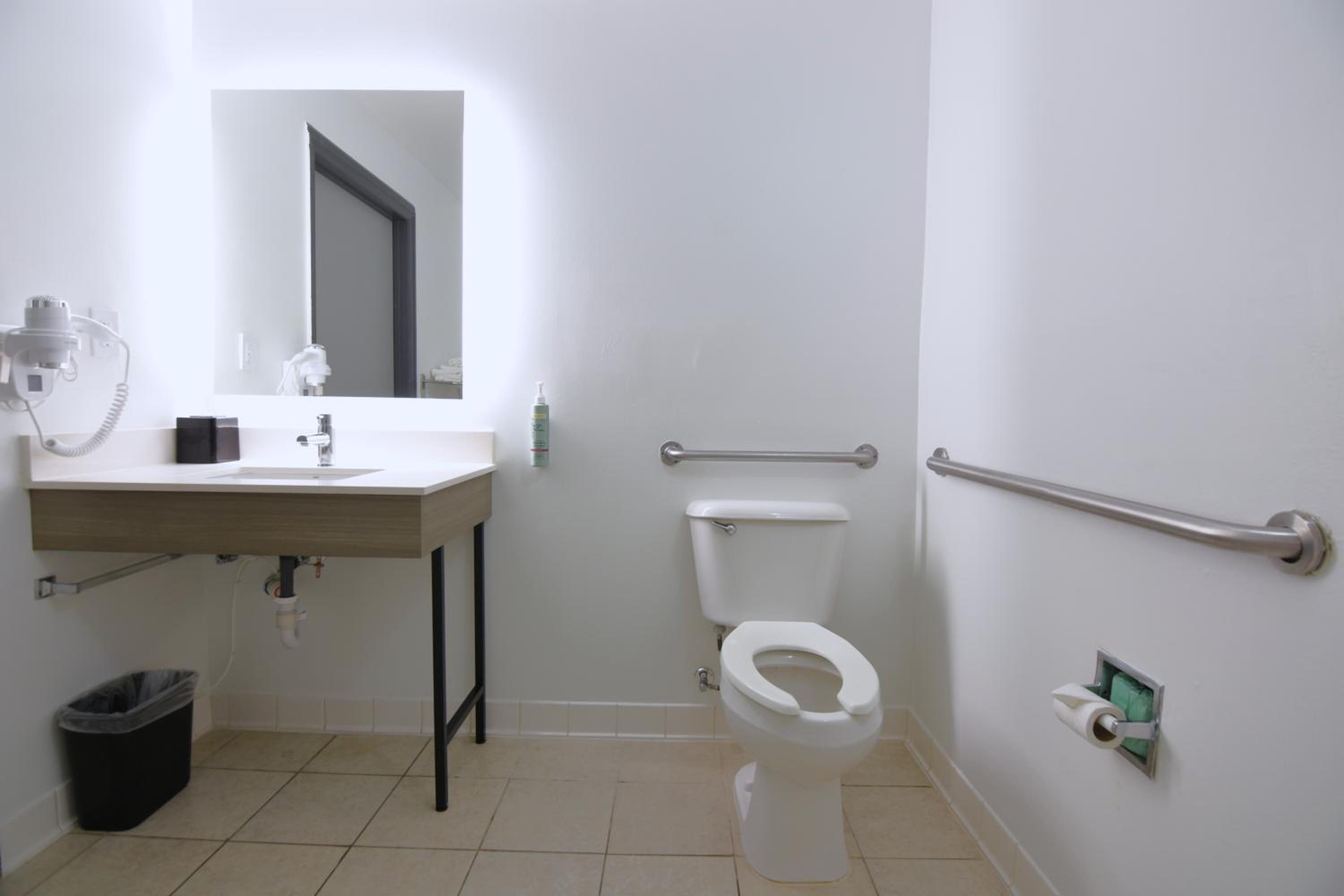 Double Room with Two Double Beds - Accessible