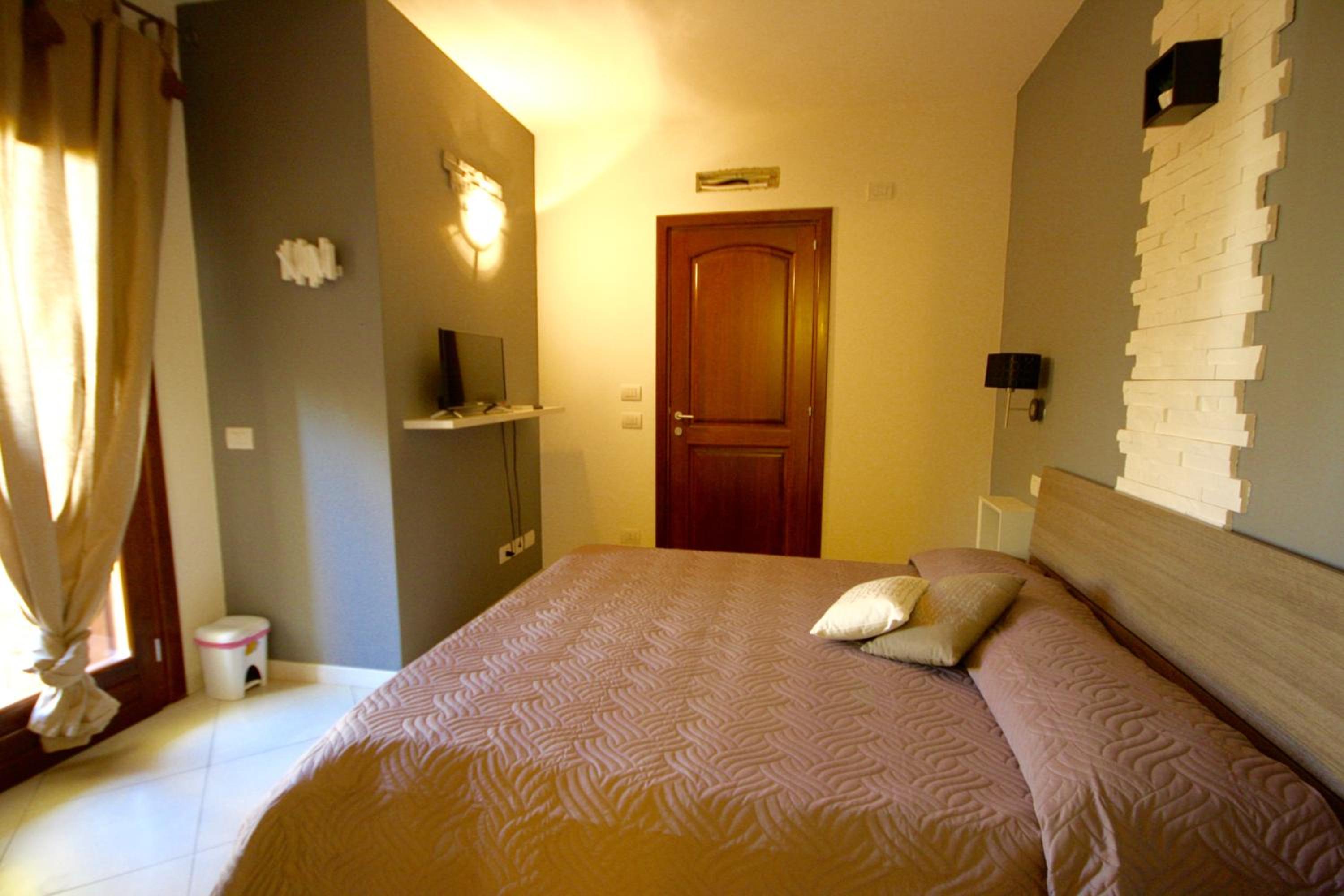 Standard Double Room photo 2