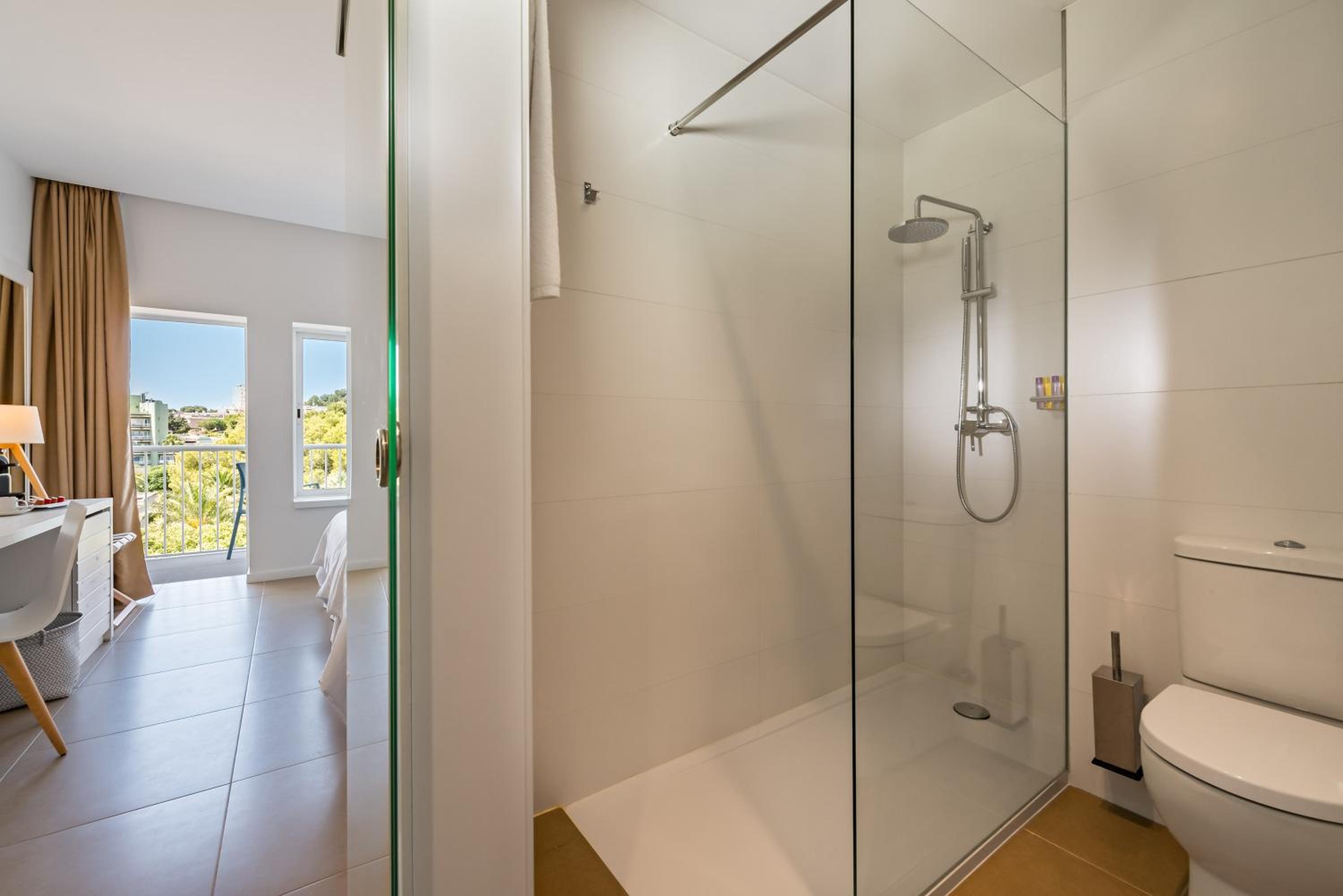 Double or Twin Room photo 2