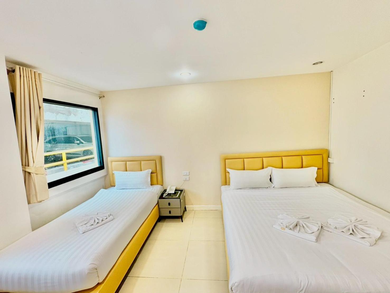 Standard Twin Room photo 3