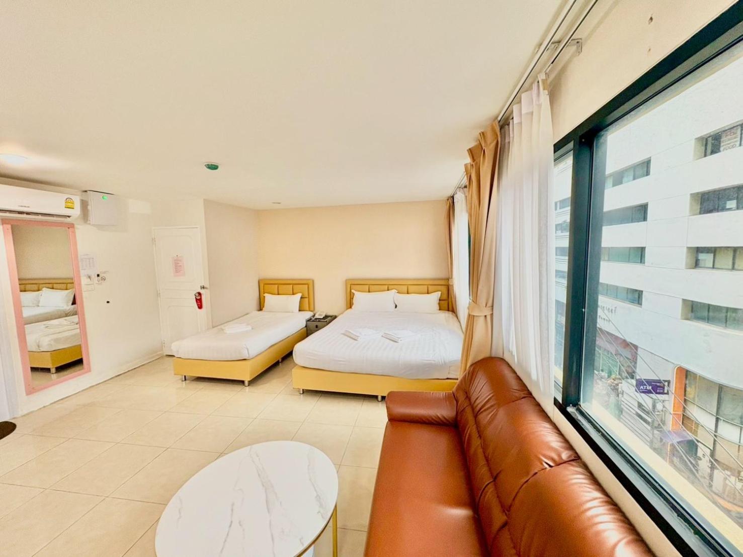 Deluxe Double Room photo 2