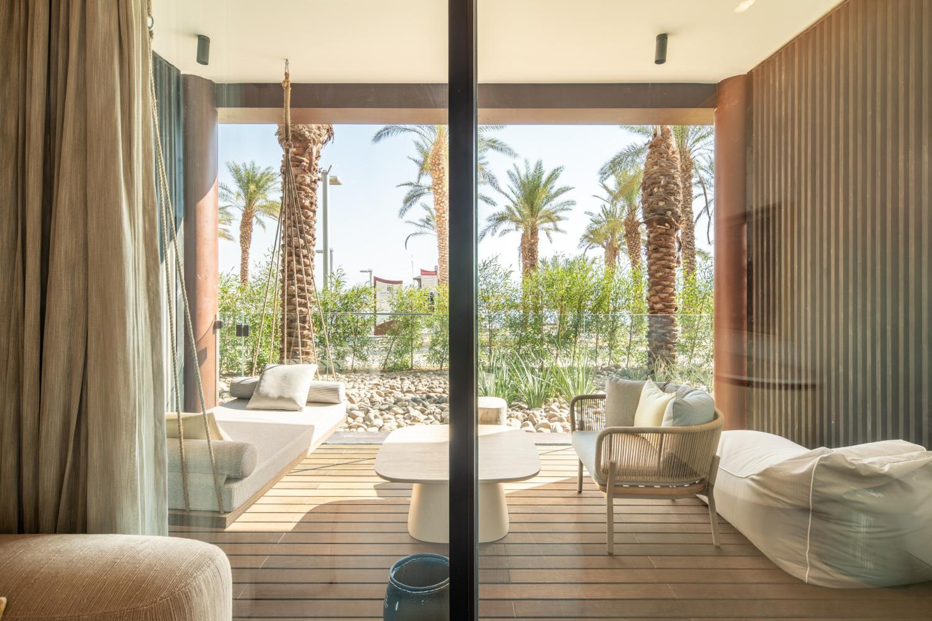 Sea & Garden Room