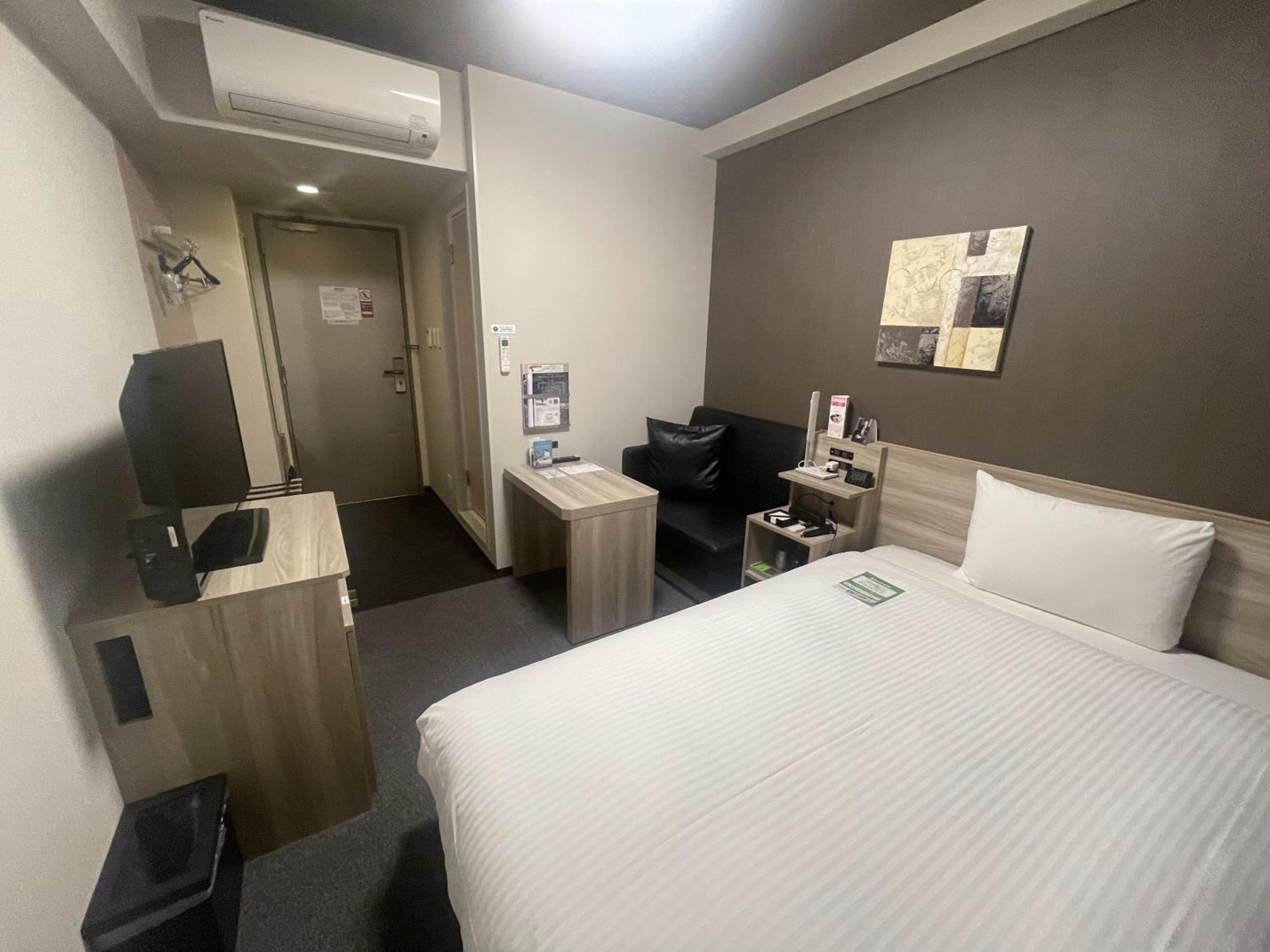 Comfort Single Room - Non-Smoking - With Smoking Area on the Floor