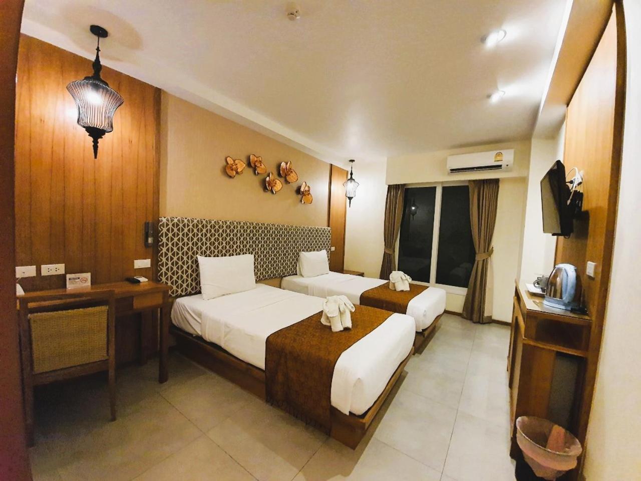 Standard Twin Room photo 2