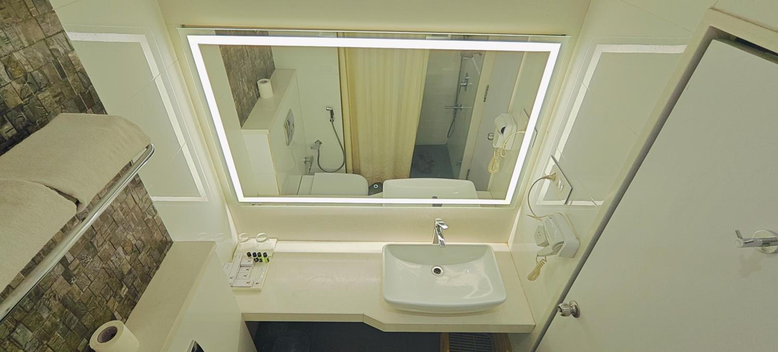 Superior Twin Room - Photo 7