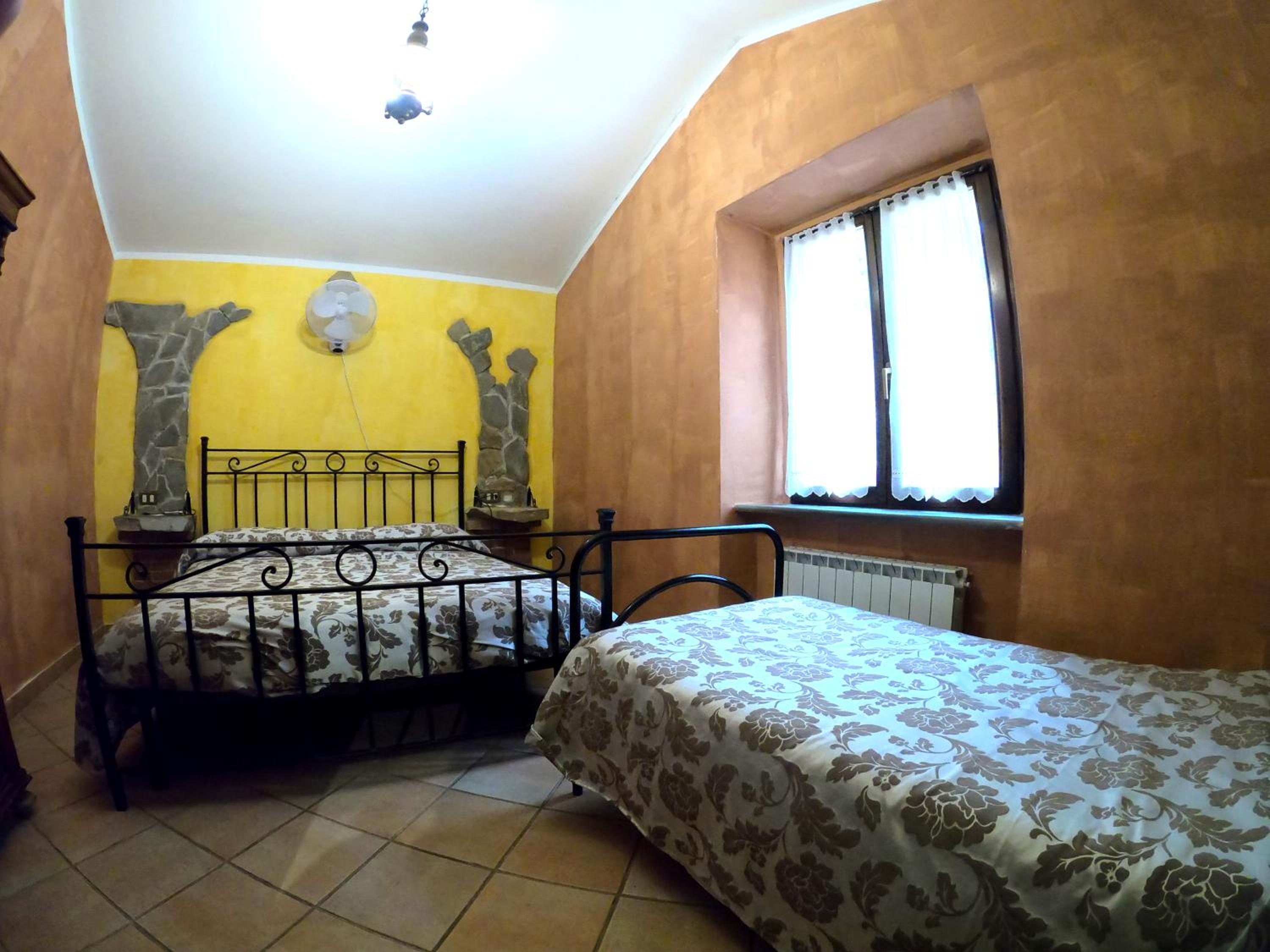 Basic Triple Room