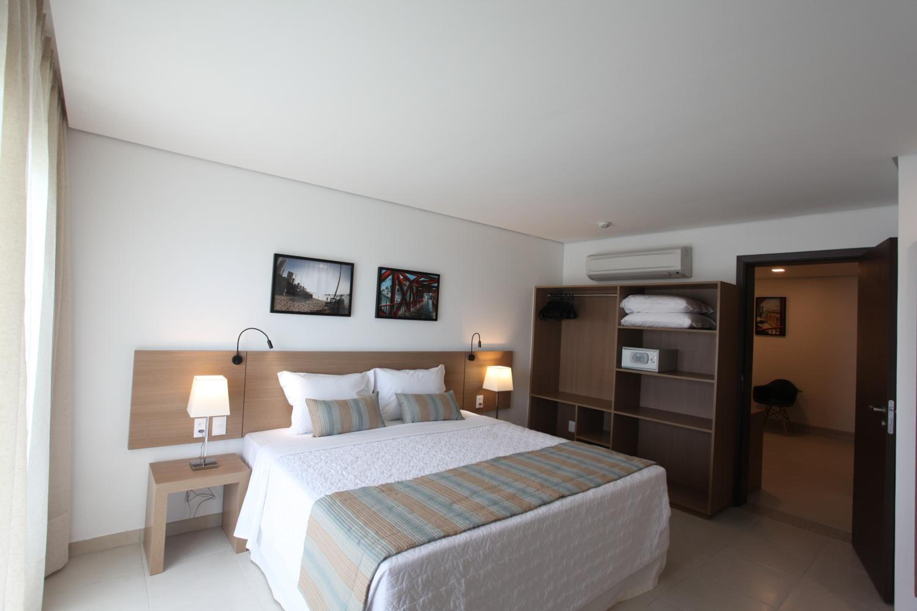 Suite with Side Sea View (3 Adults)
