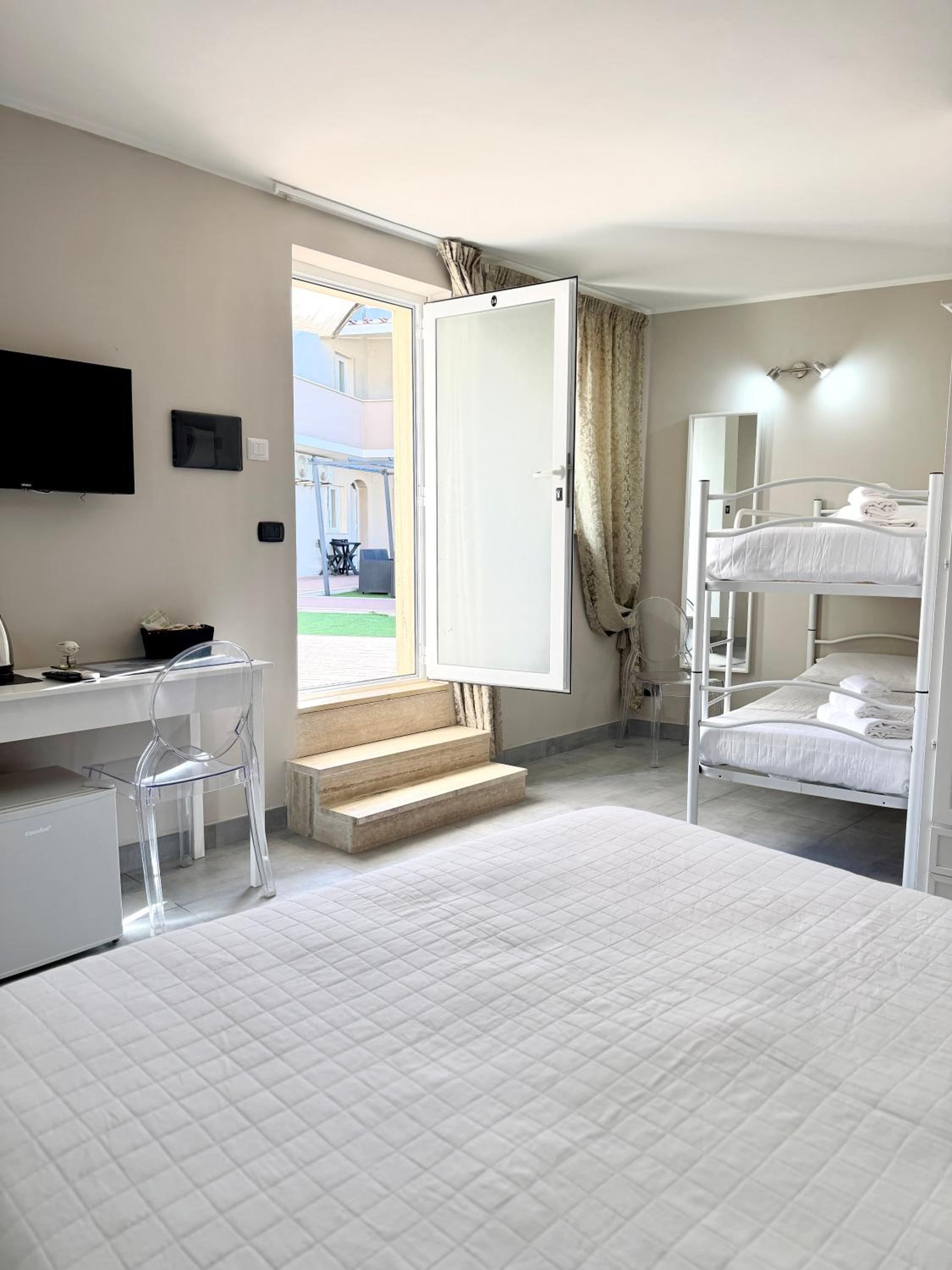 Economy Quadruple Room