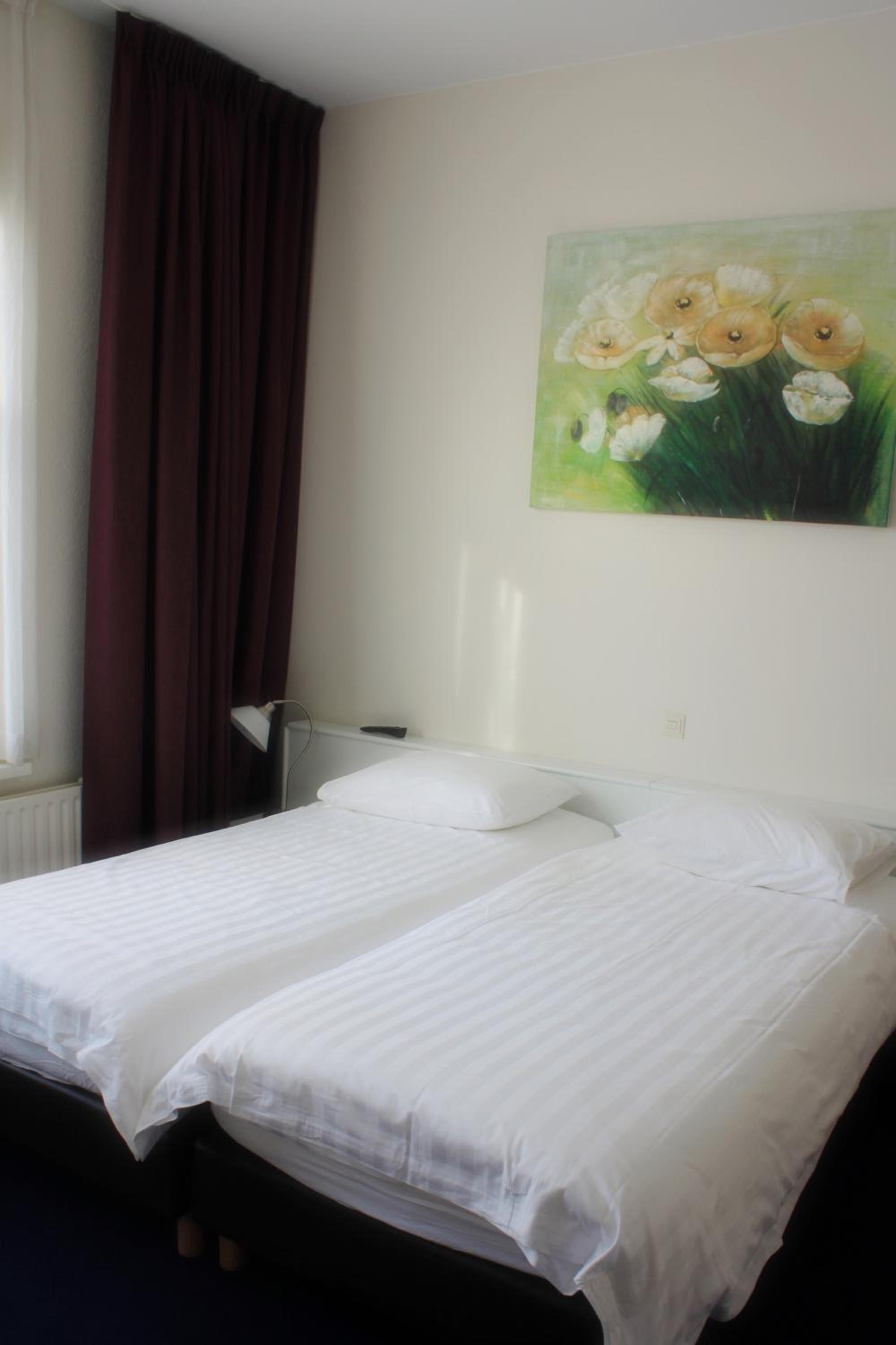 Standard Double Room - Photo 6