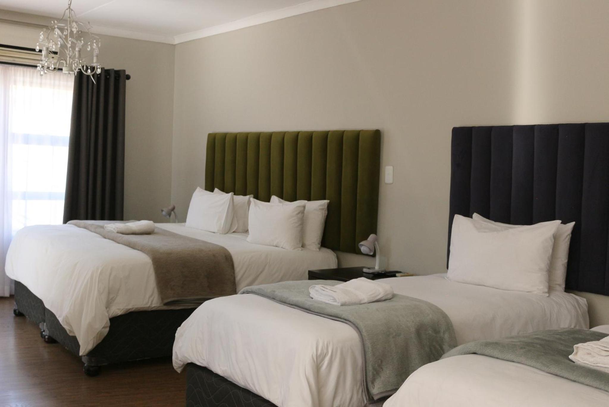 Deluxe Family Room
