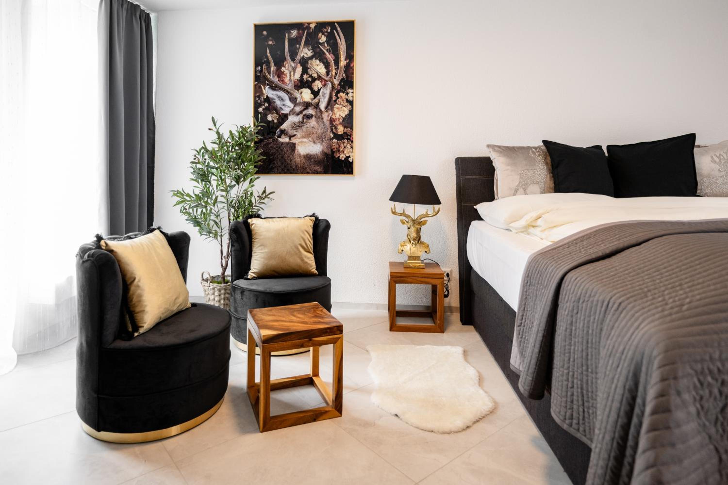 Deluxe Suite photo 2