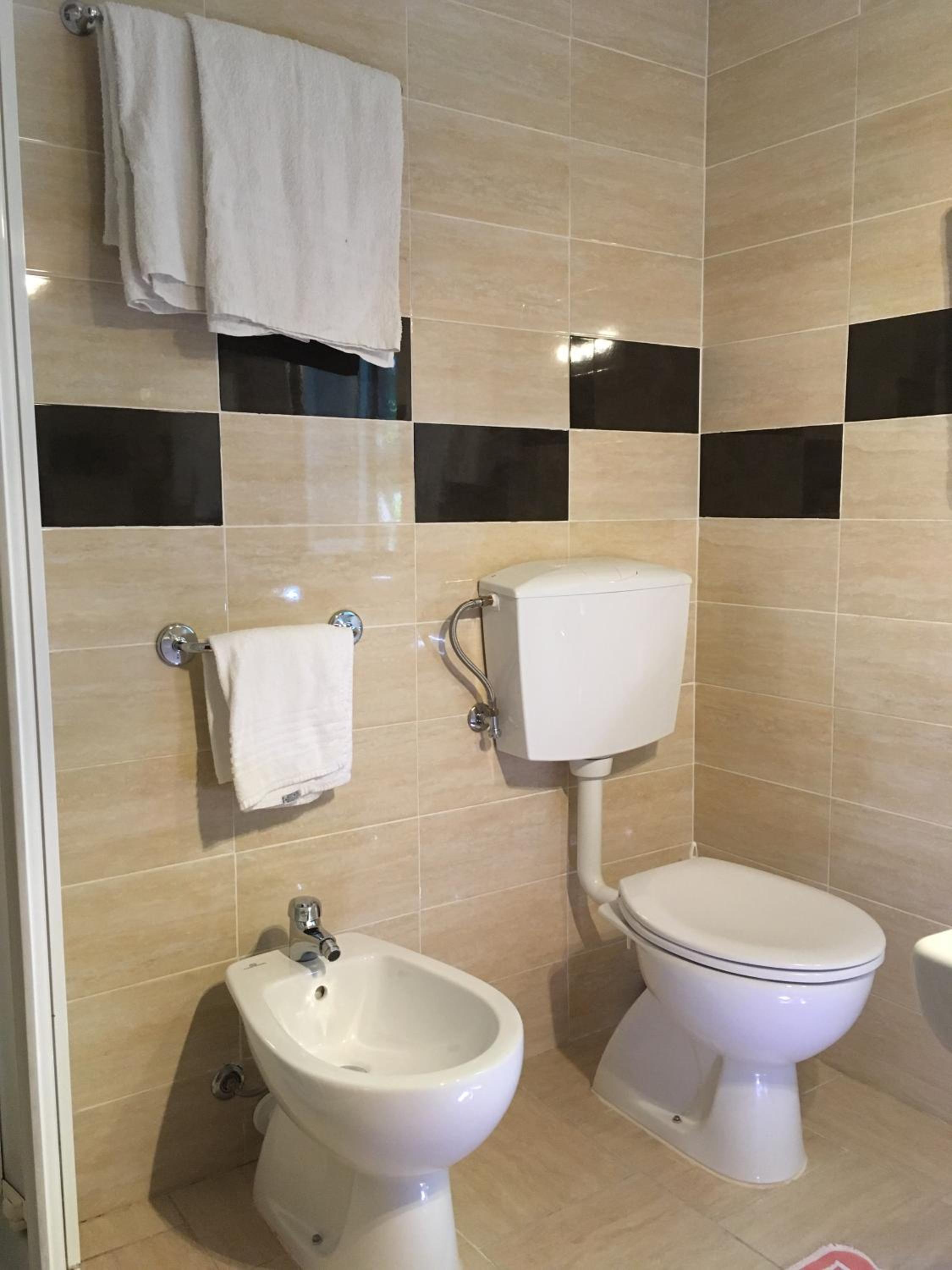 Triple Room - Photo 7
