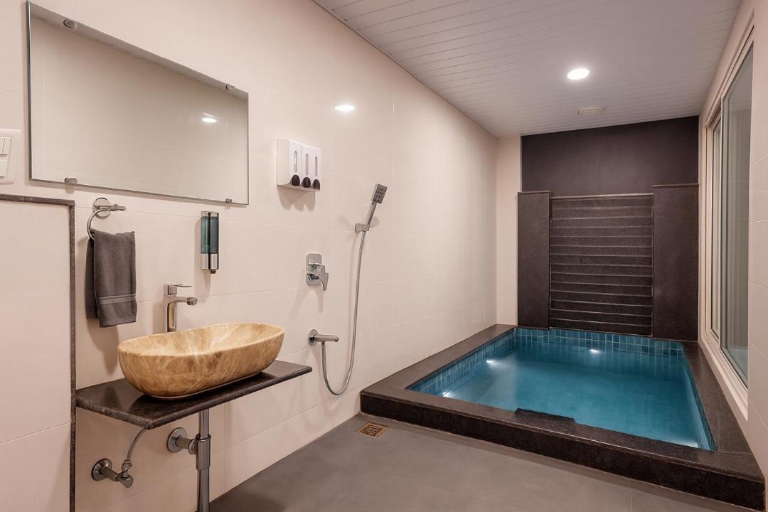 Suite with Private Pool