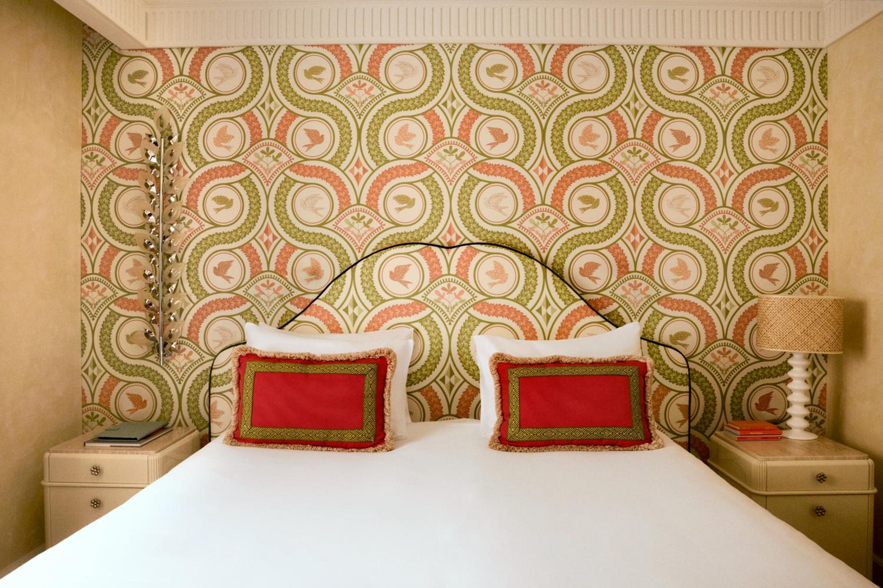 Deluxe Suite photo 2