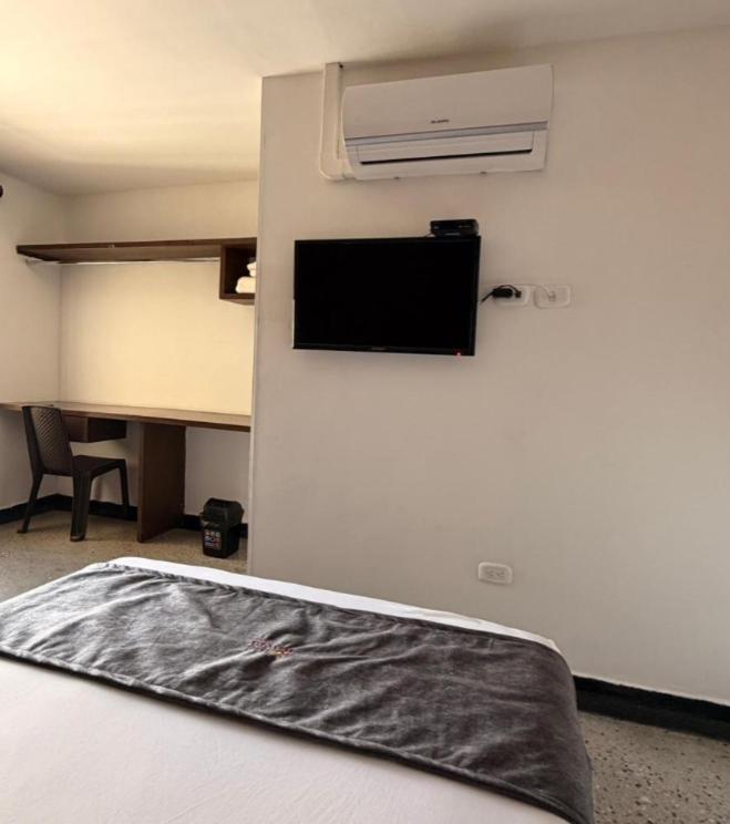 Double Room with Private Bathroom photo 2