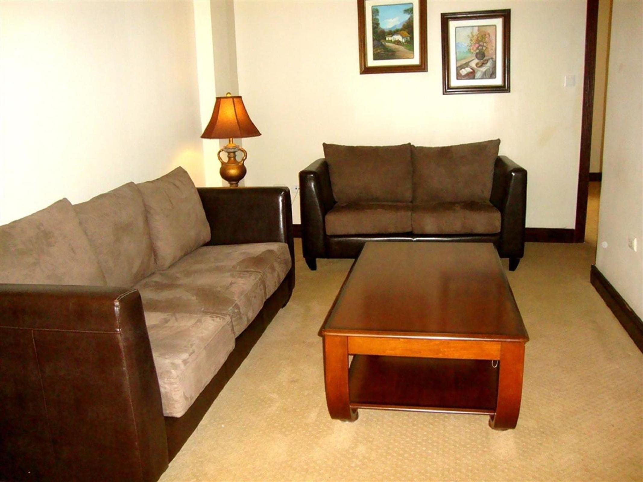 Two-Bedroom Suite - Photo 2