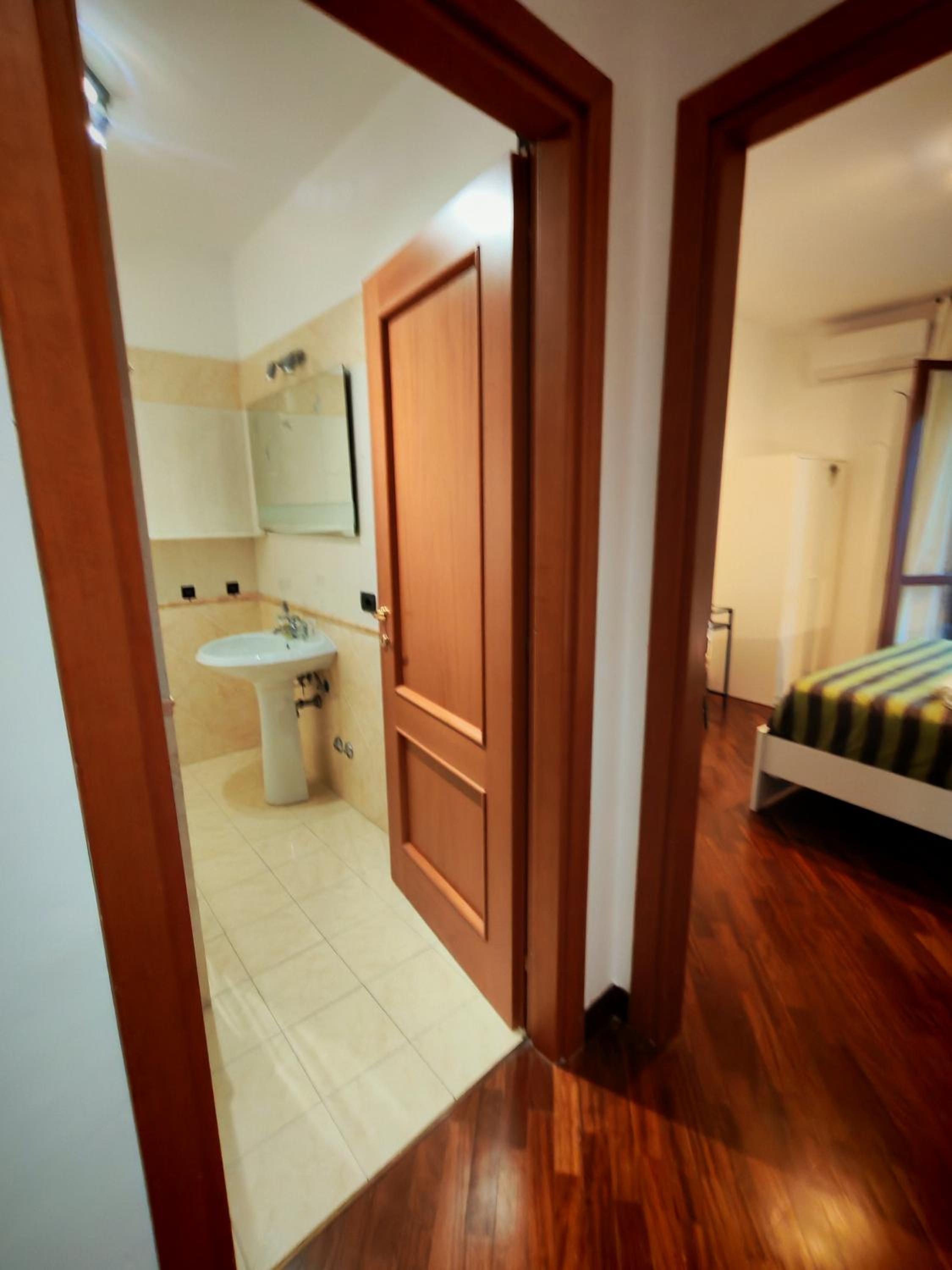 Deluxe Double Room with Shower