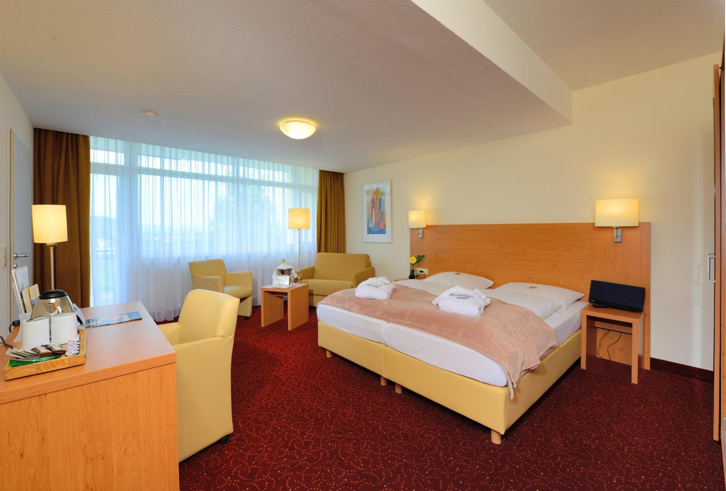 Deluxe Double Room with River View photo 2