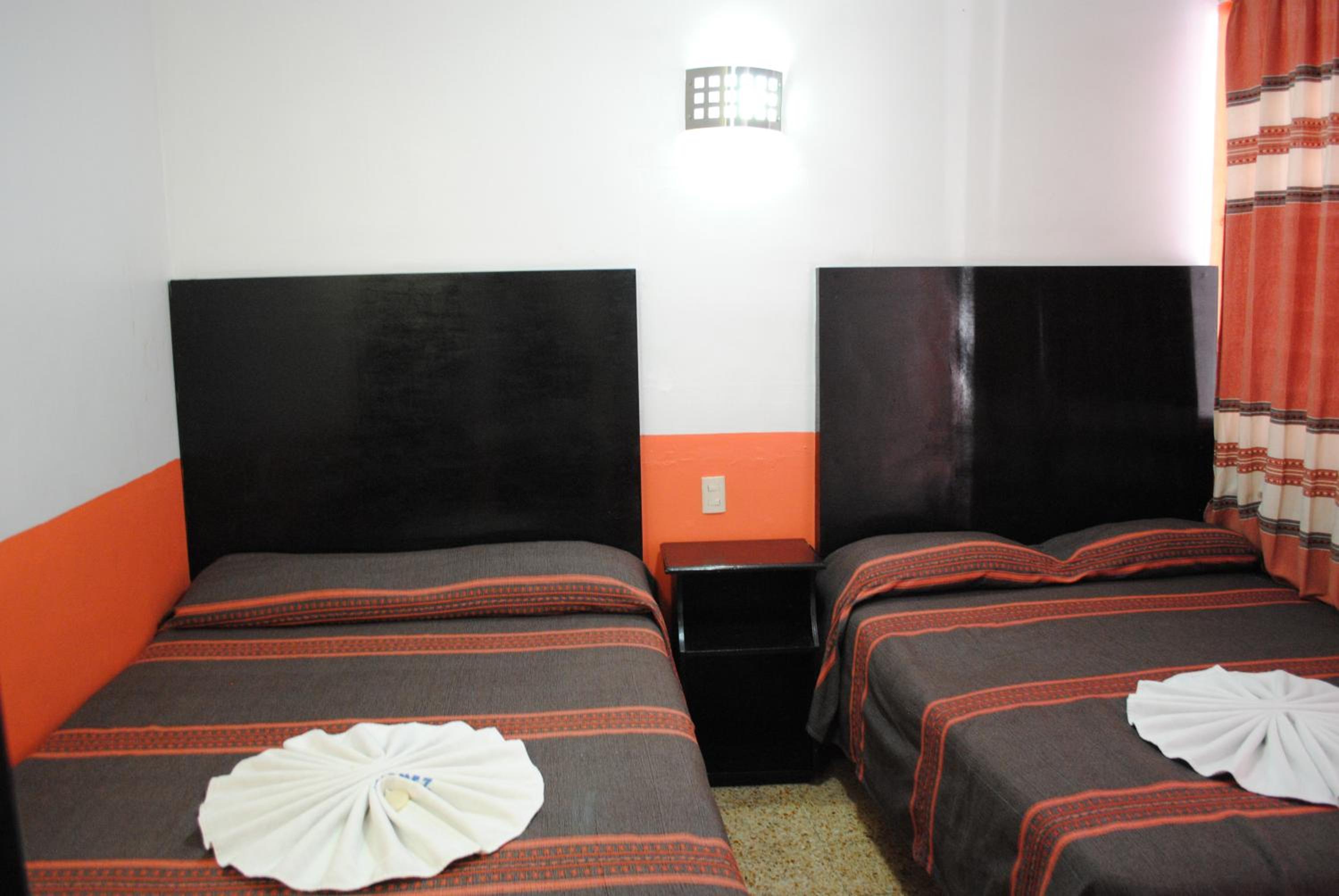 Standard Twin Room photo 1